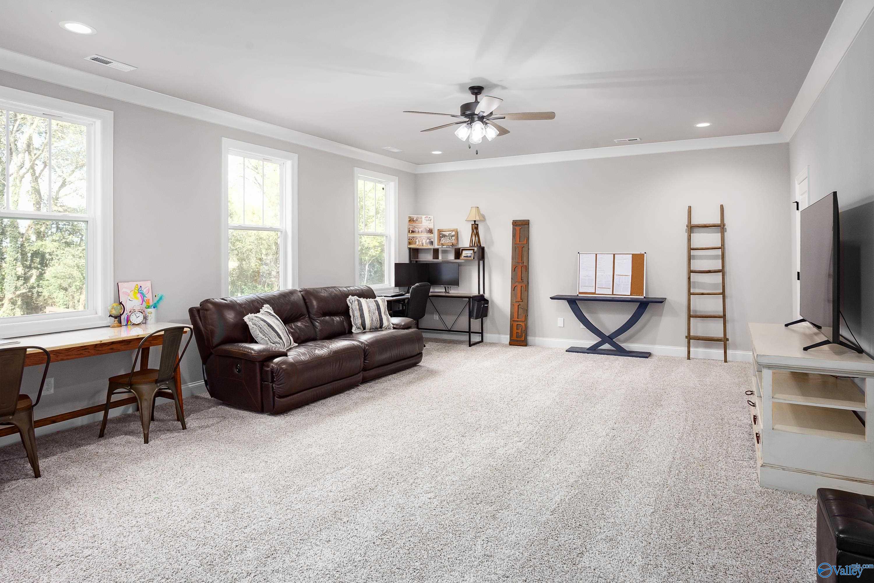 205 Oakland View Drive