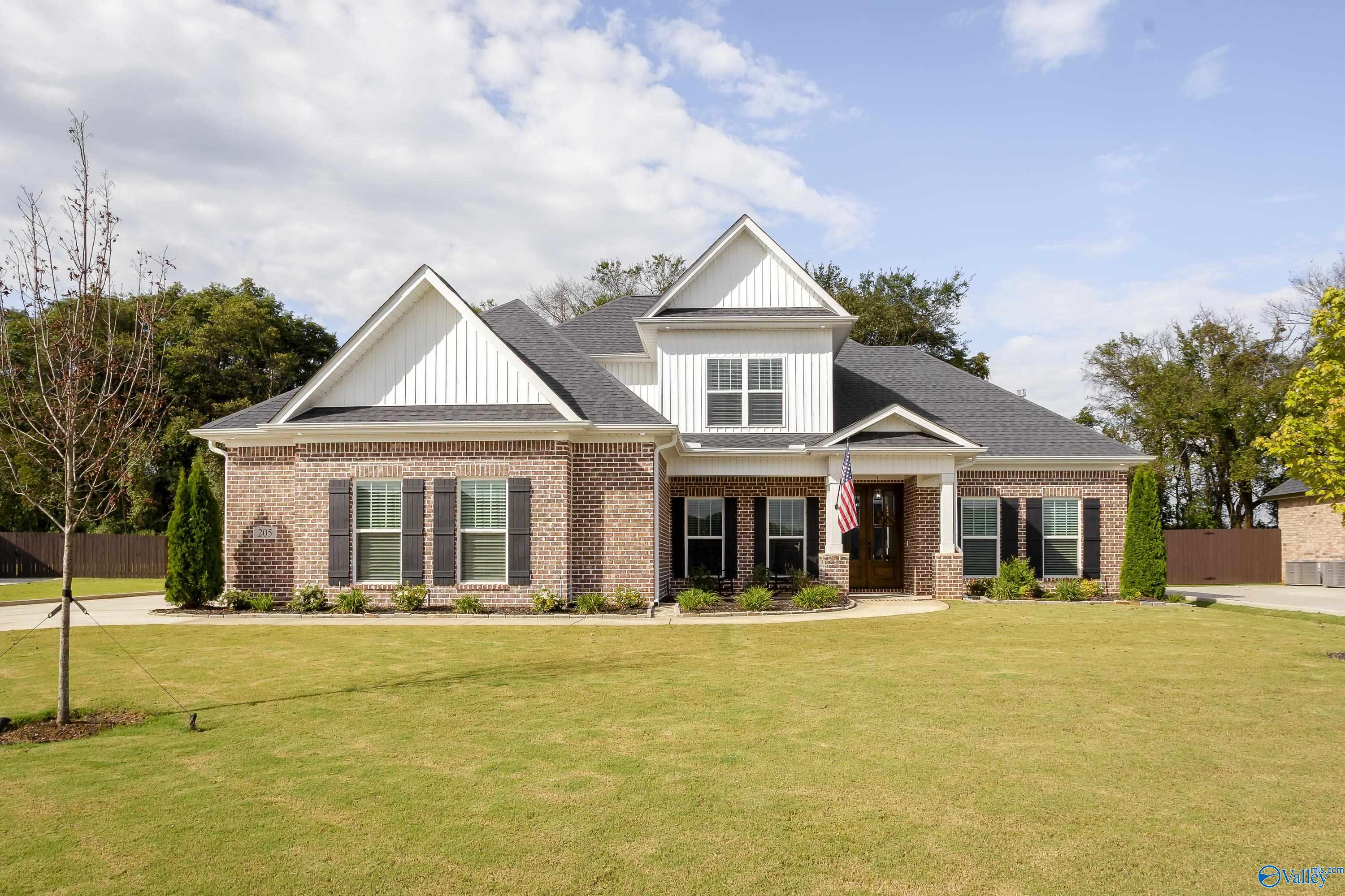 205 Oakland View Drive