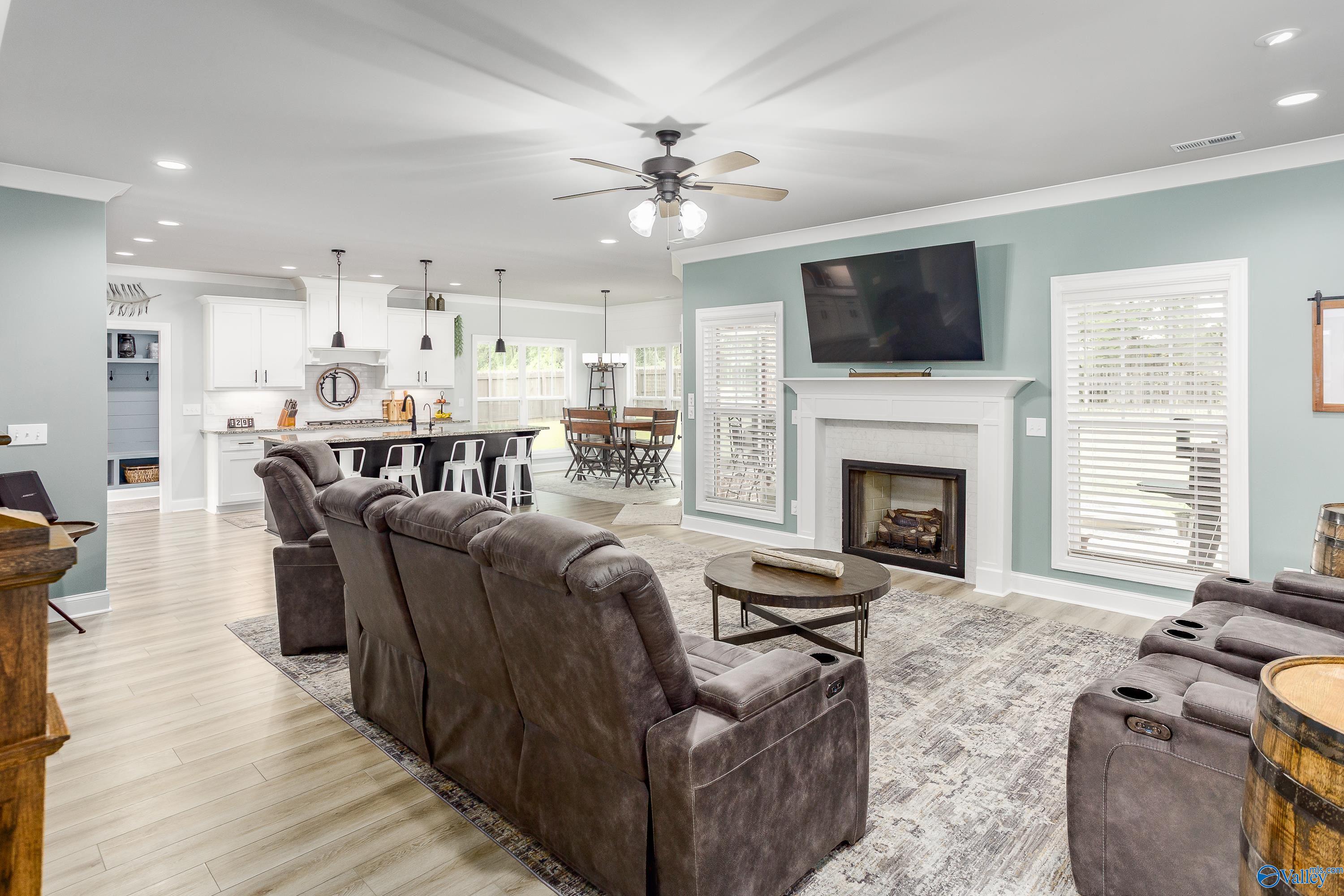 205 Oakland View Drive