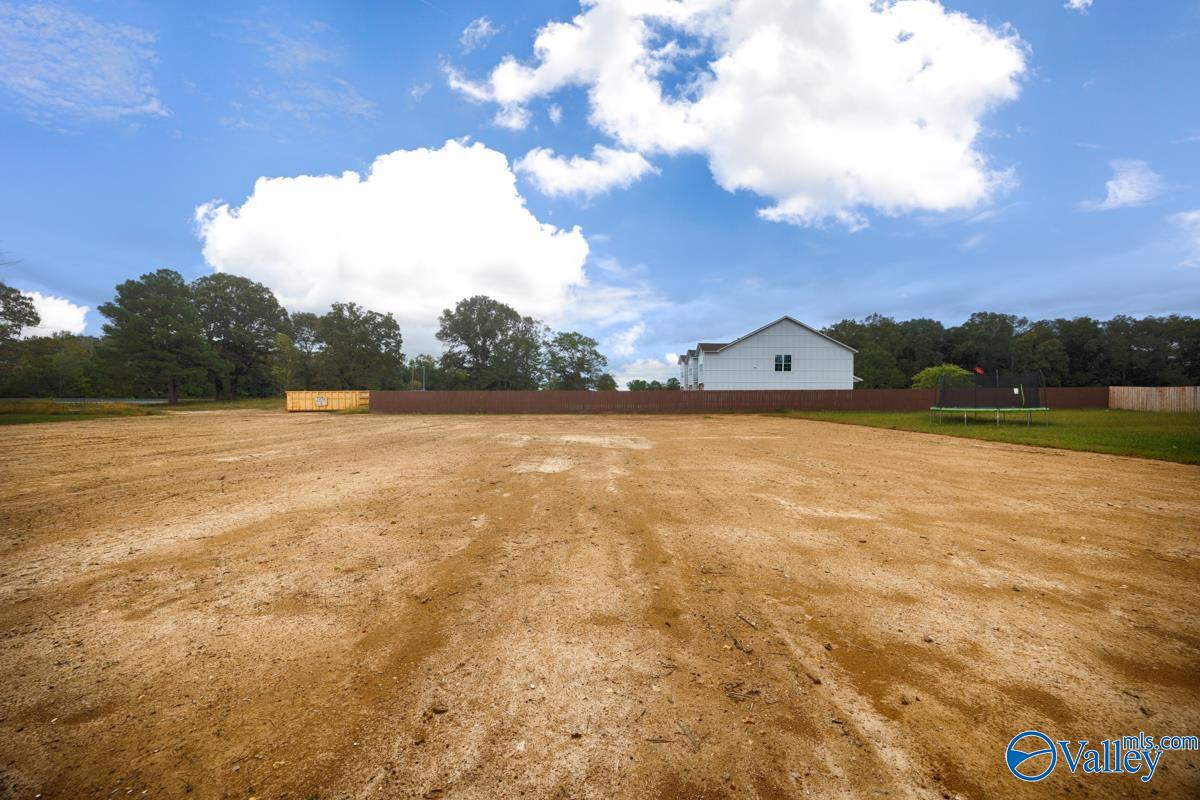 27039 North Wales Road