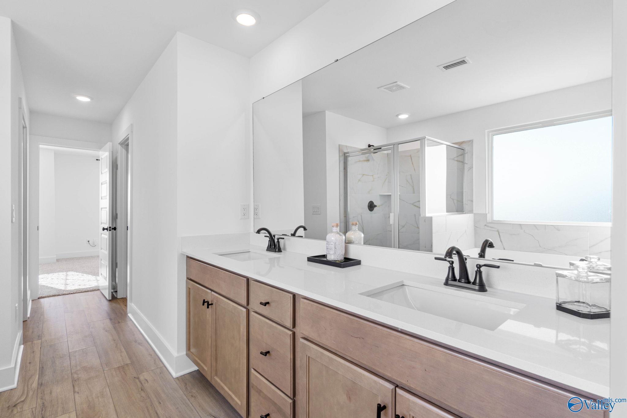 13695 Continental Road