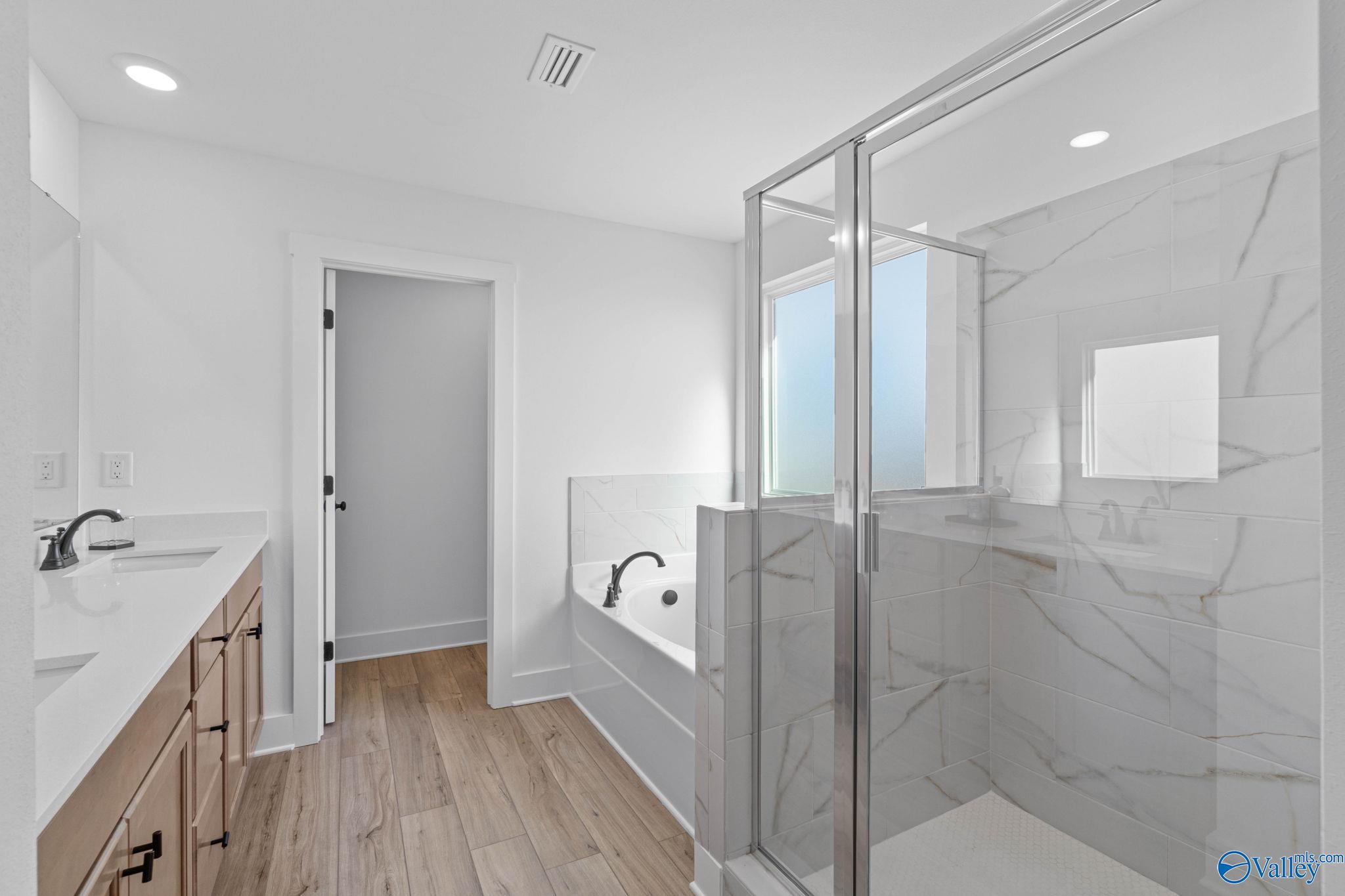 13695 Continental Road