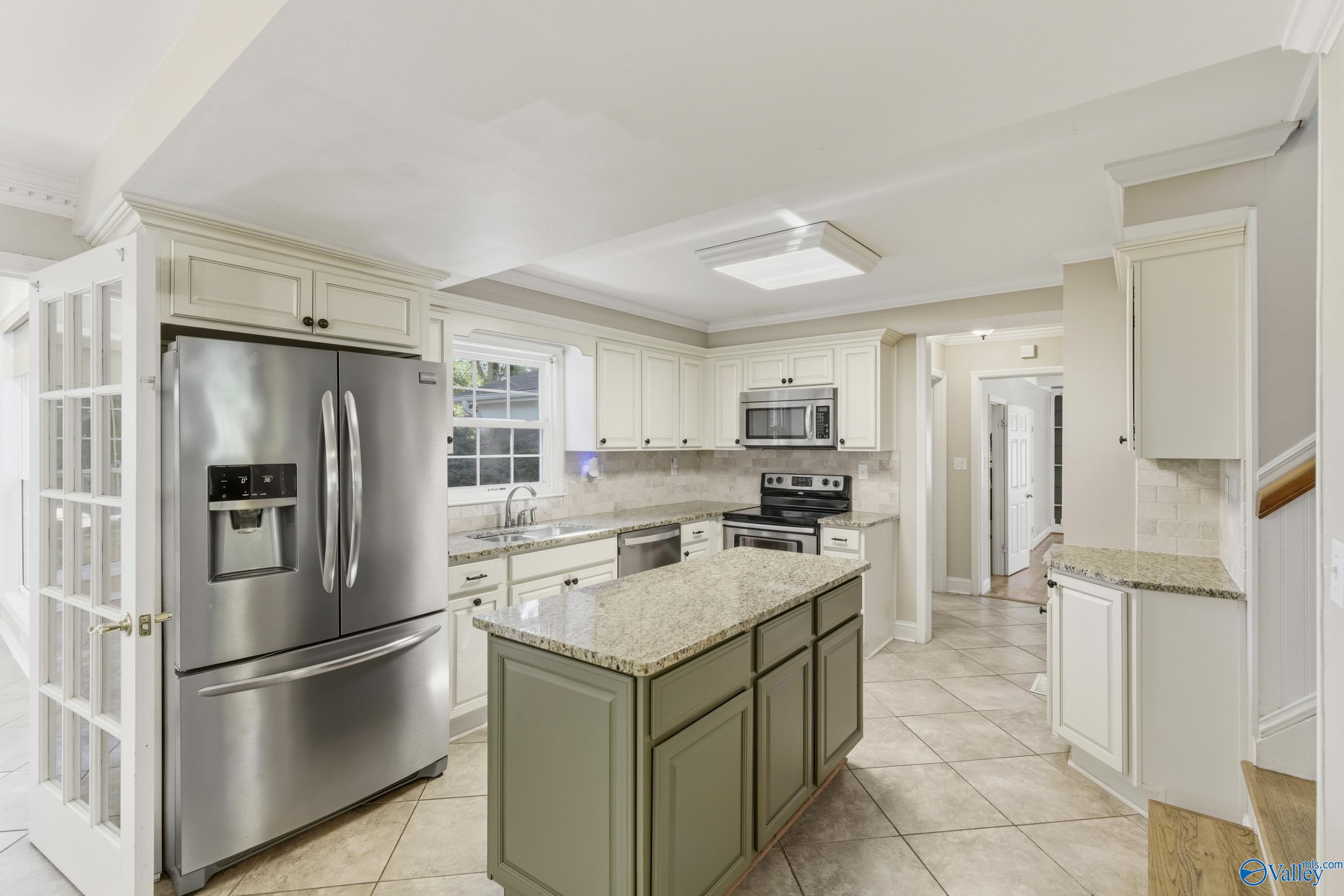 1008 San Ramon Avenue SE