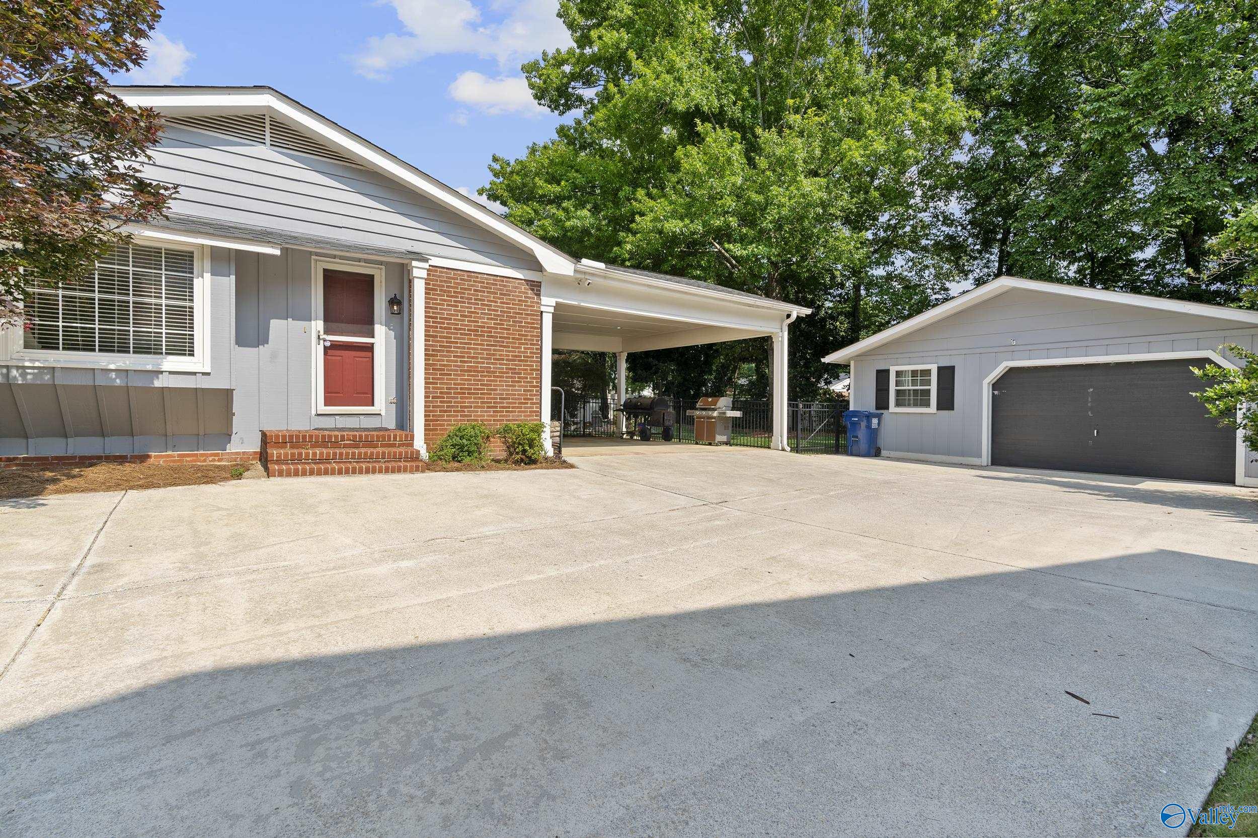 1008 San Ramon Avenue SE