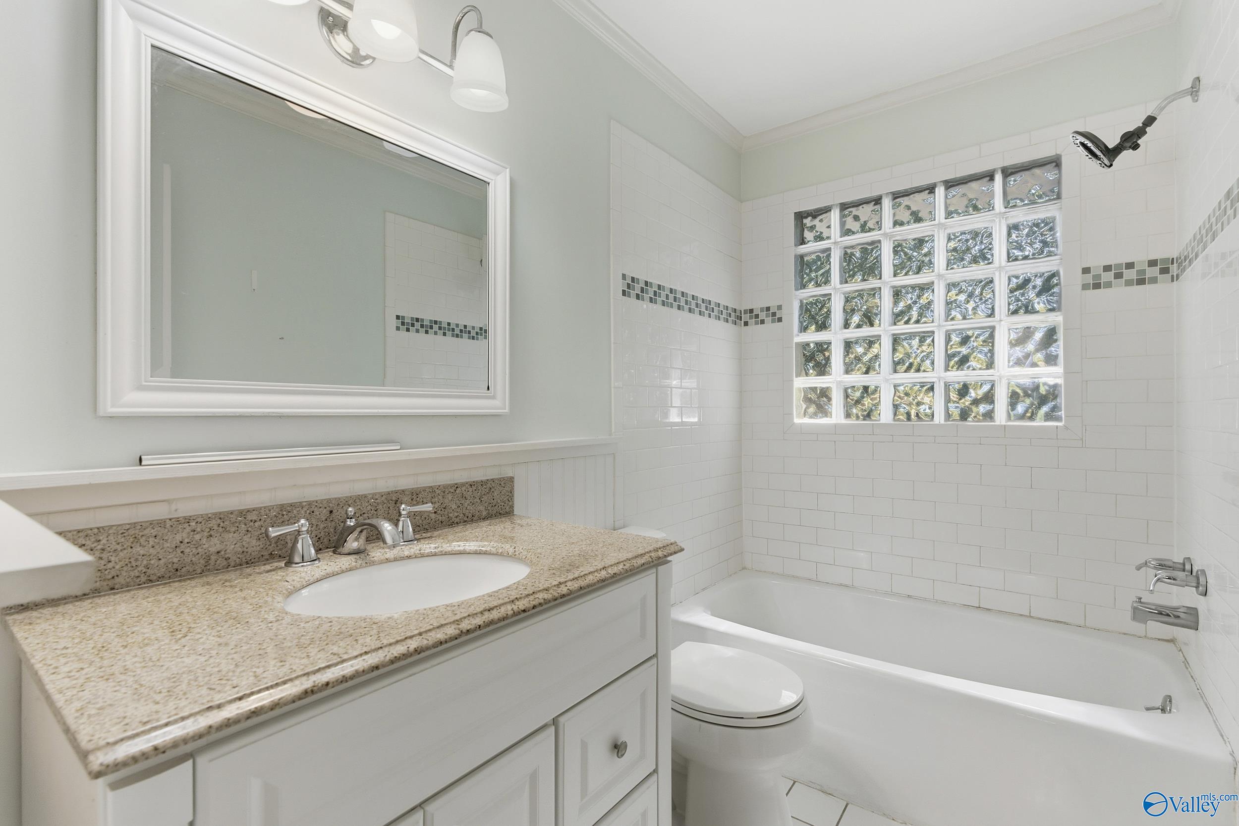 1008 San Ramon Avenue SE