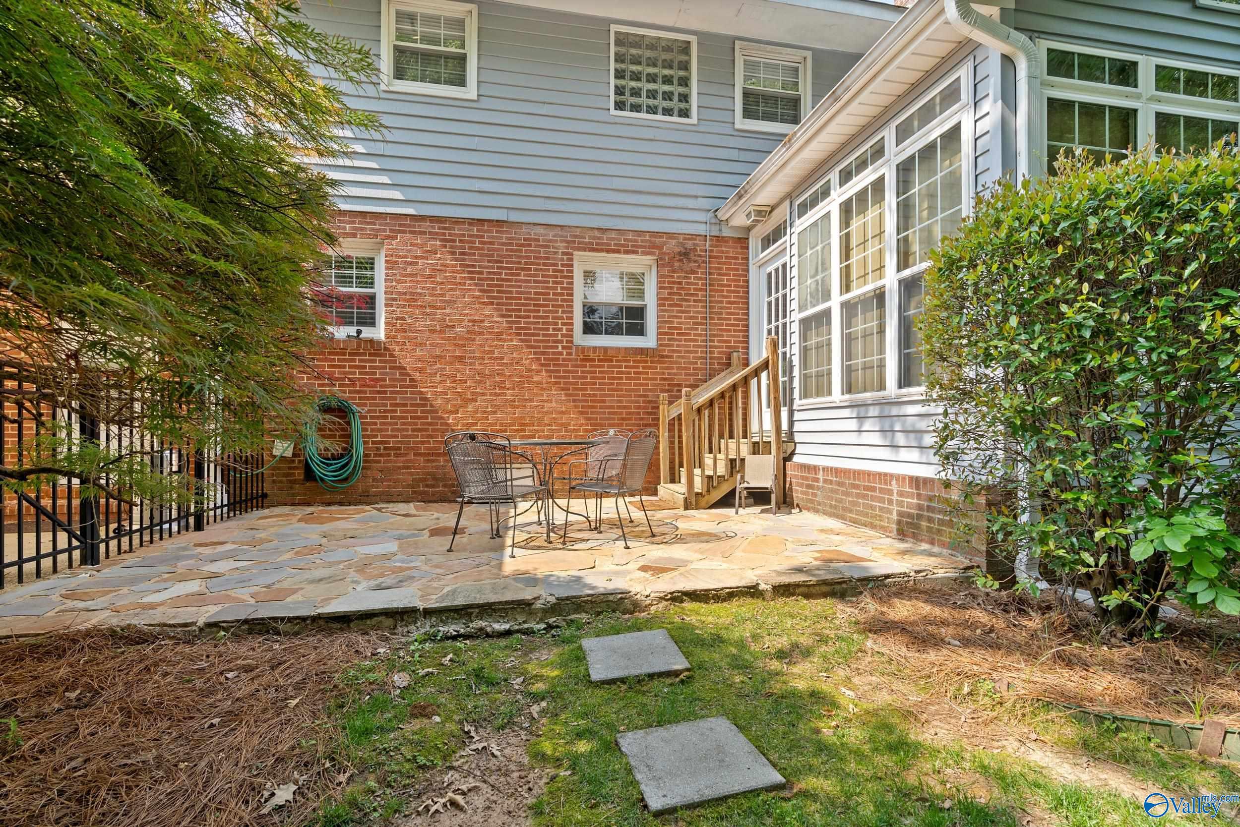 1008 San Ramon Avenue SE