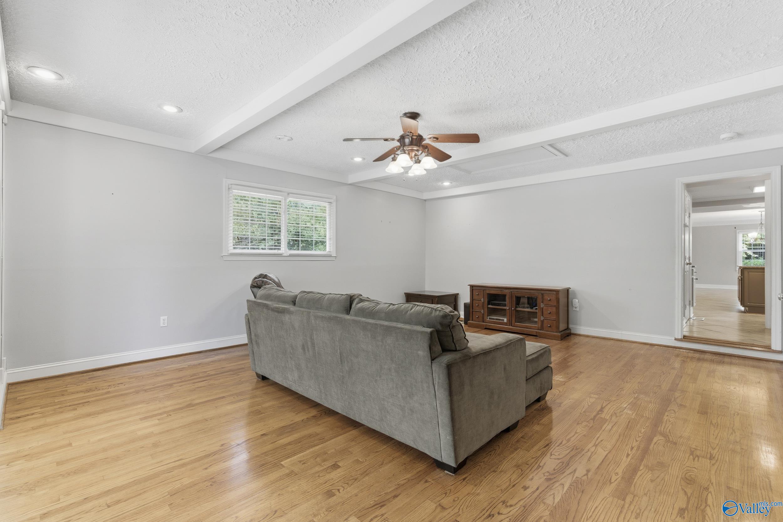 1008 San Ramon Avenue SE