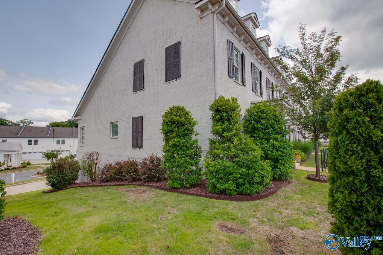 539 Town Madison Boulevard