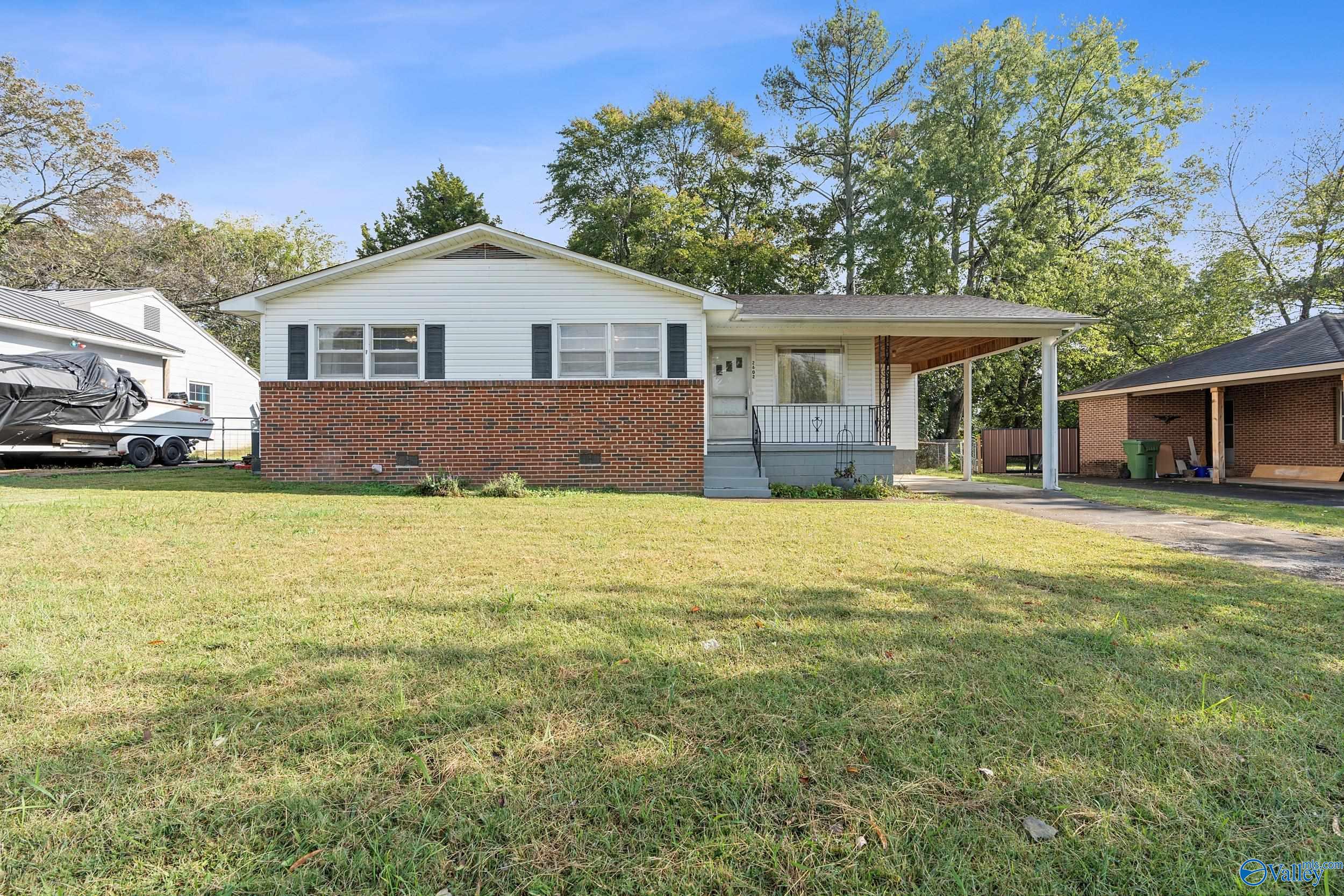 2602 Waltham Drive NE