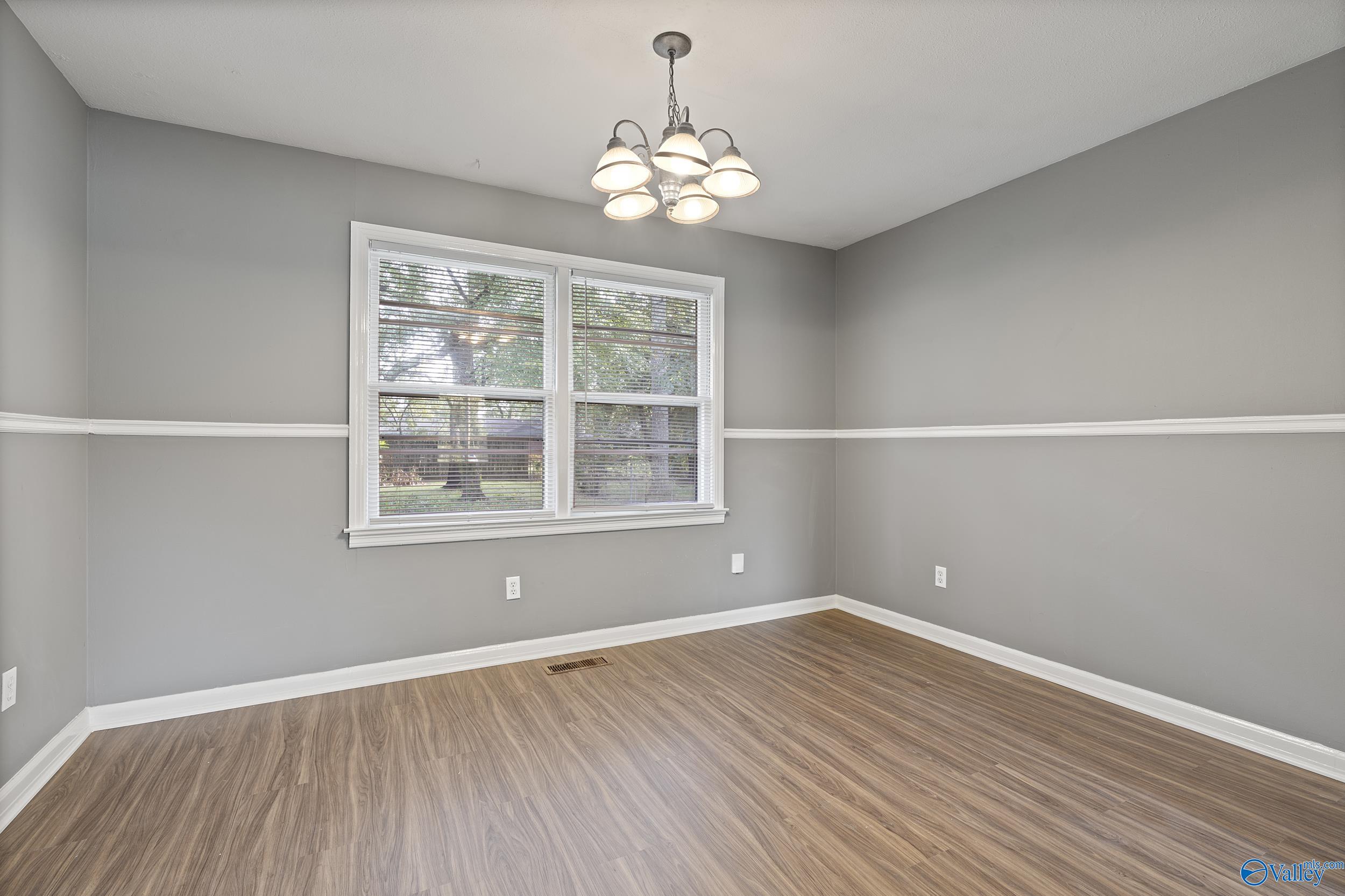 2602 Waltham Drive NE