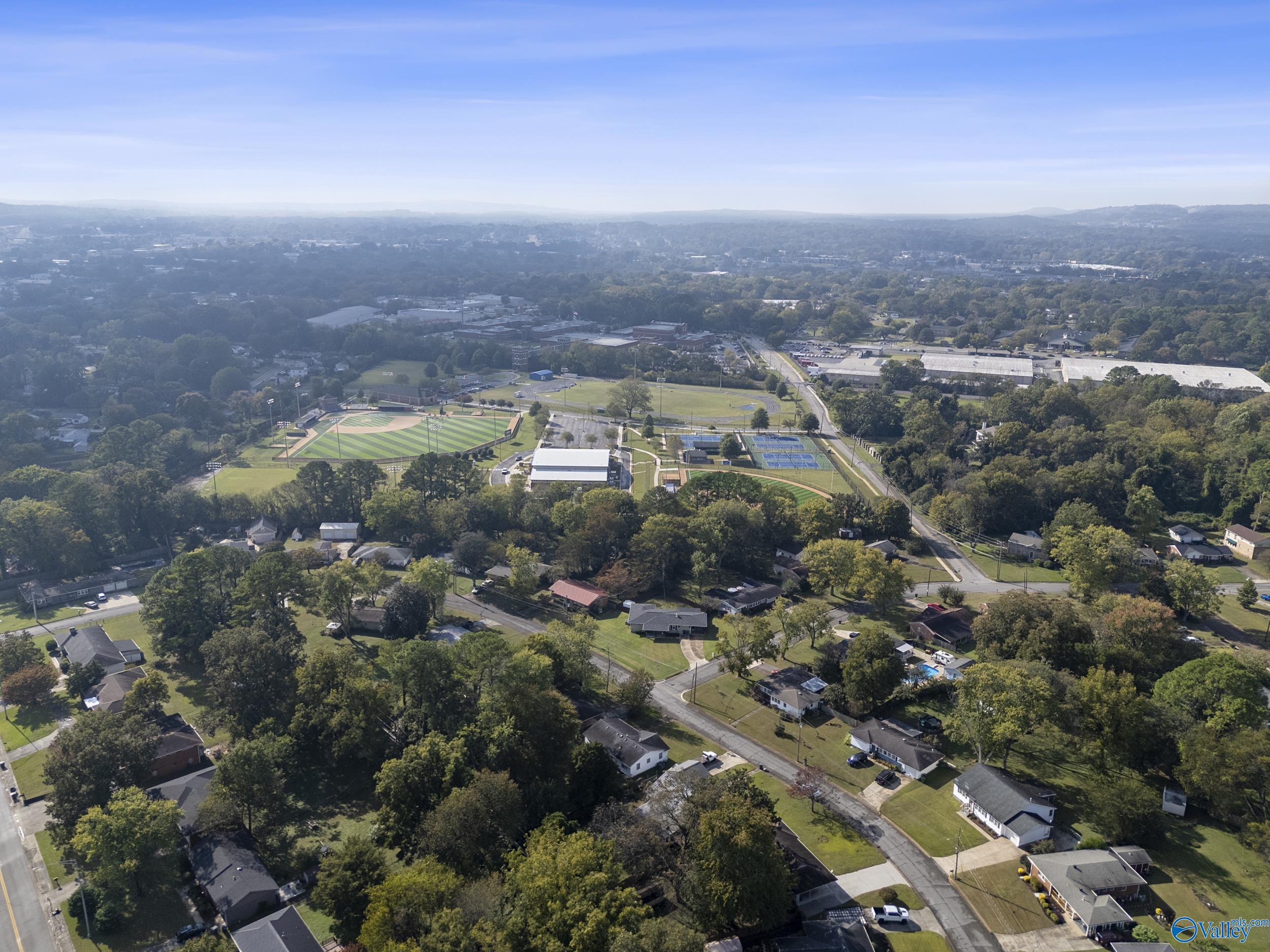 2602 Waltham Drive NE