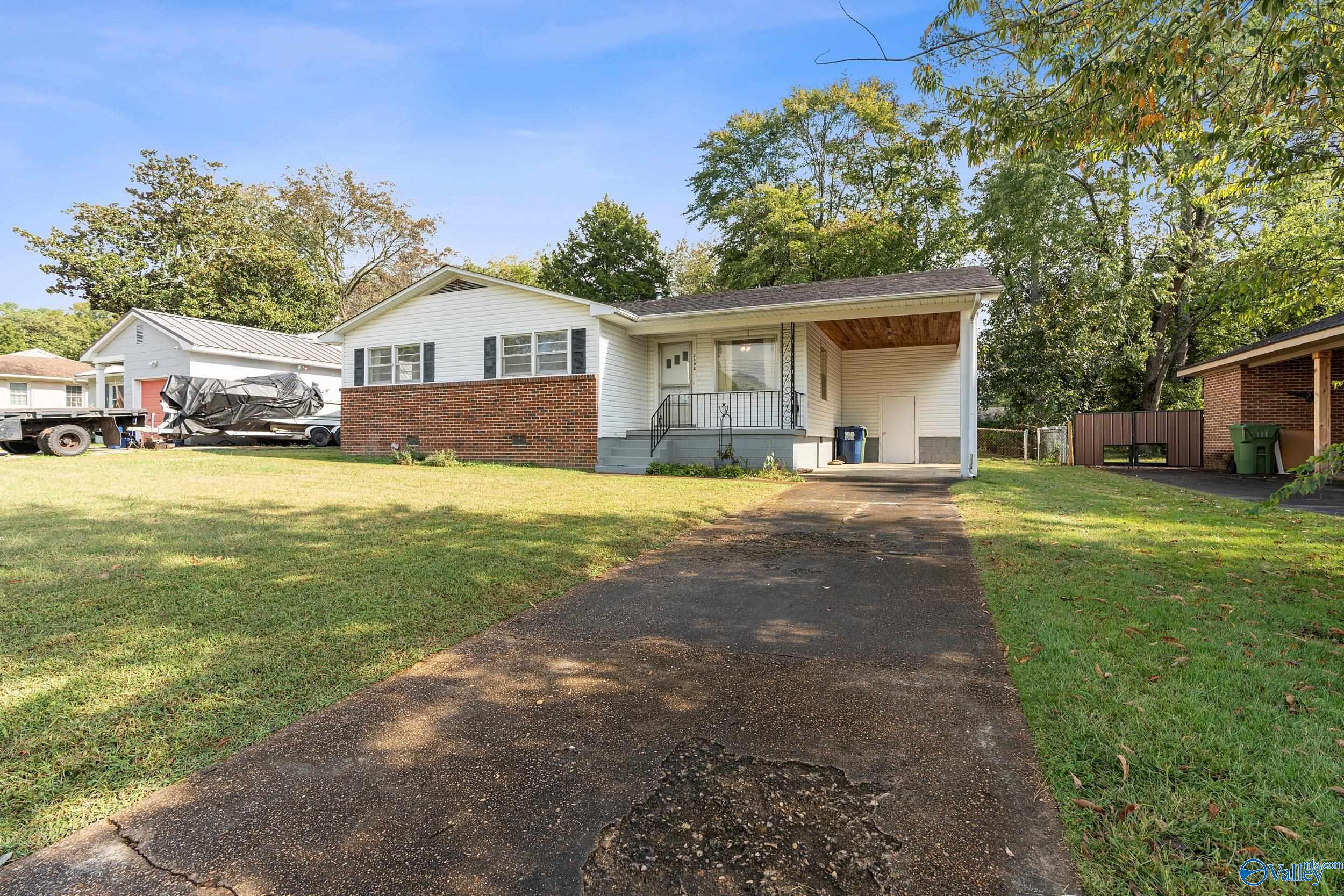 2602 Waltham Drive NE