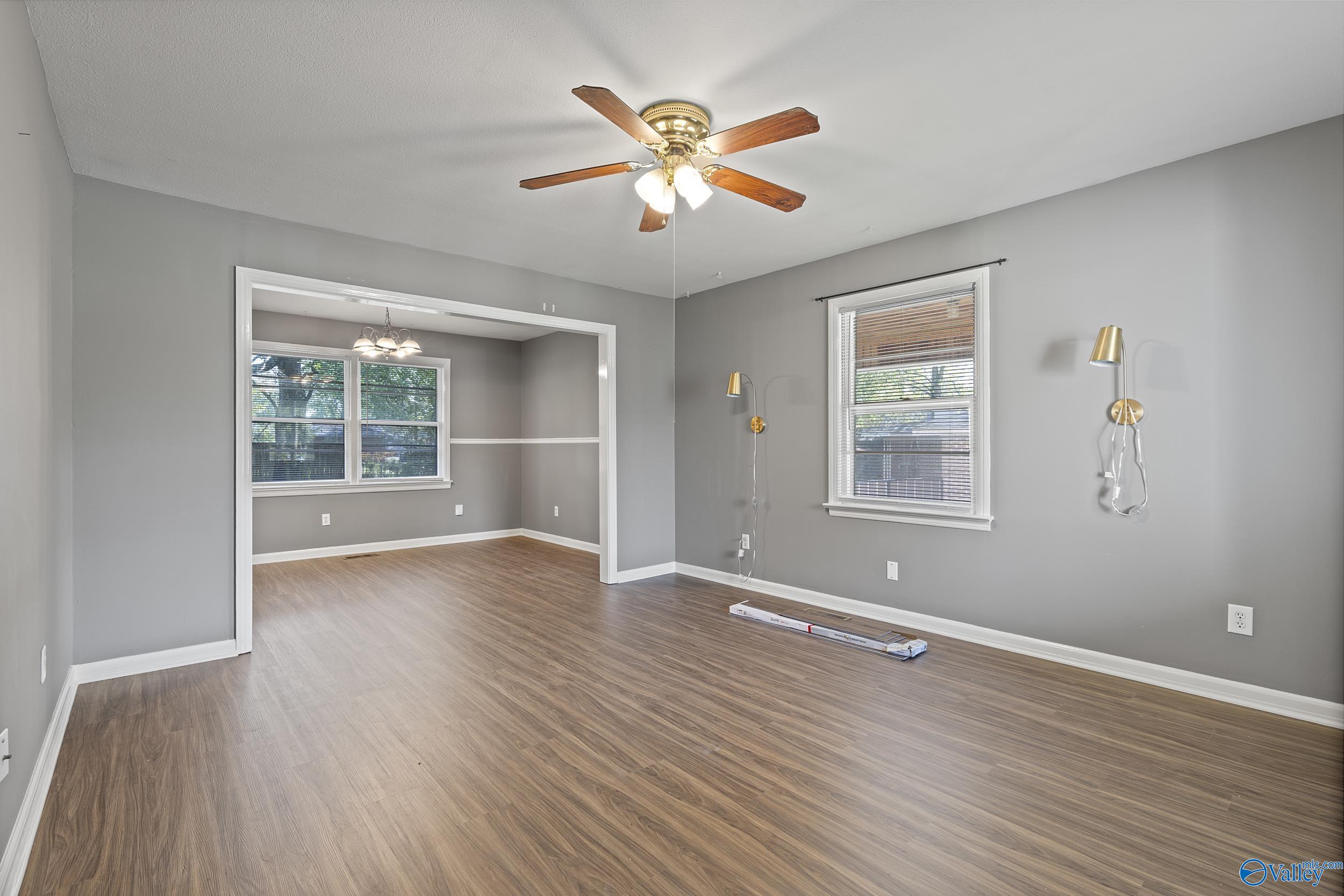 2602 Waltham Drive NE