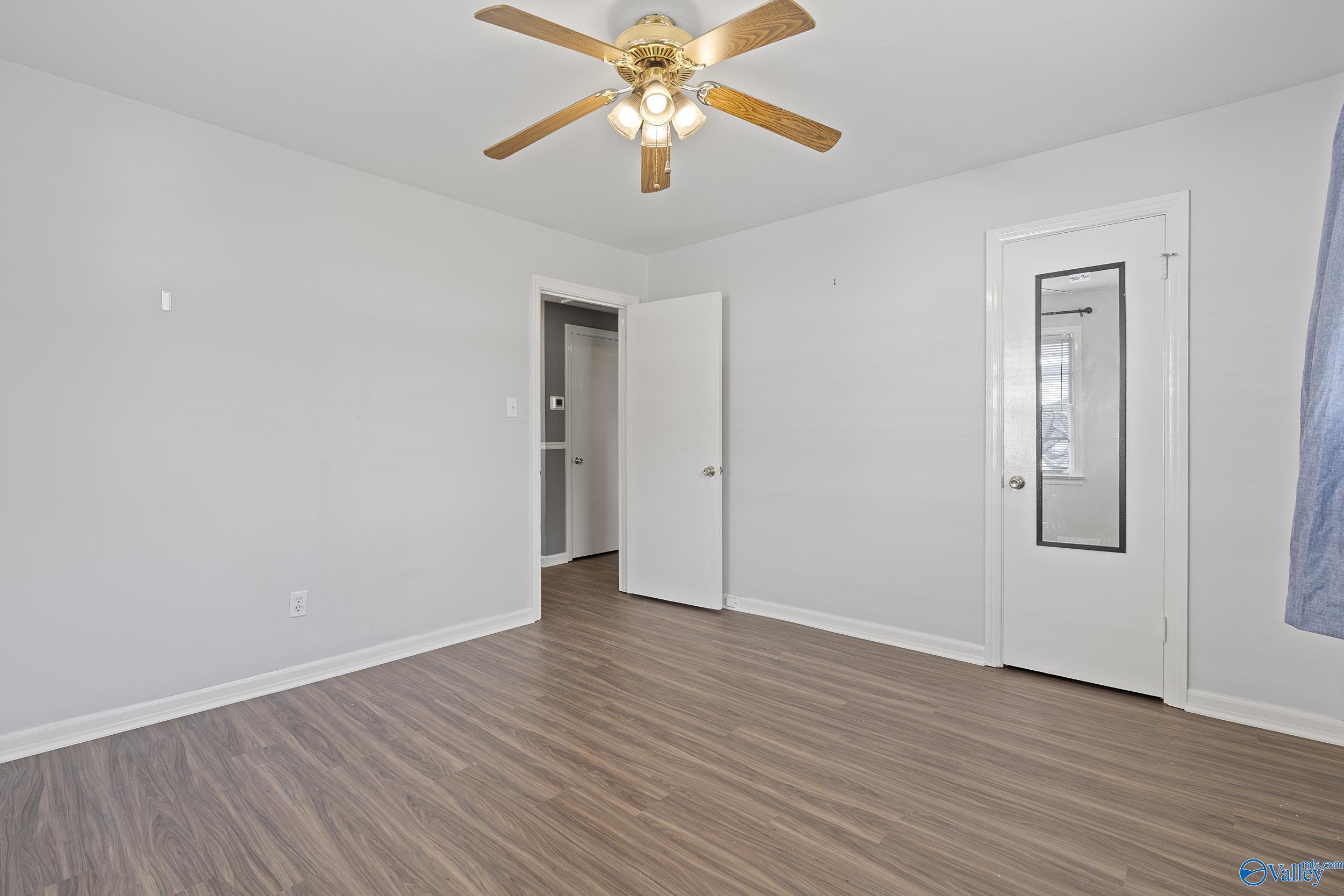 2602 Waltham Drive NE