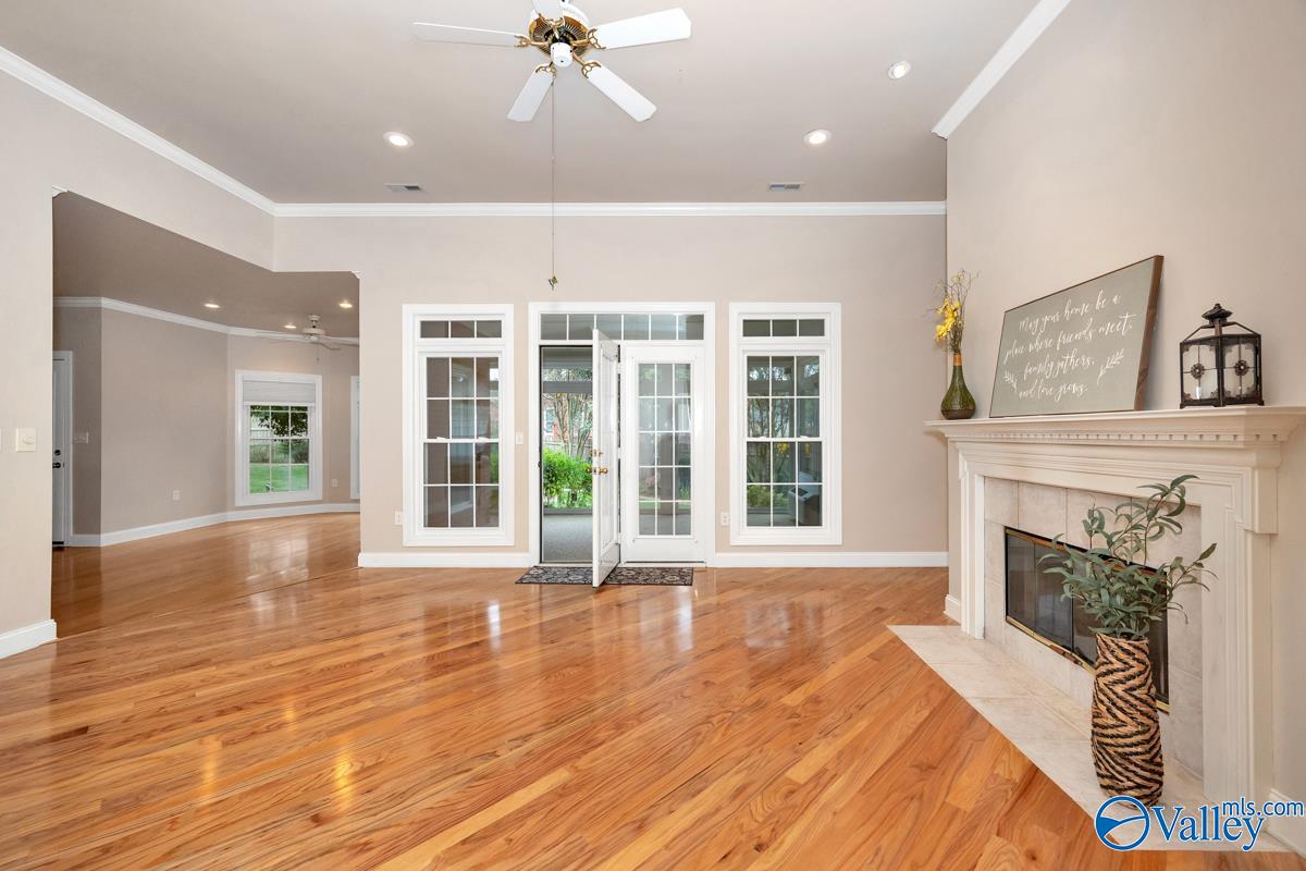 206 Mainsail Way