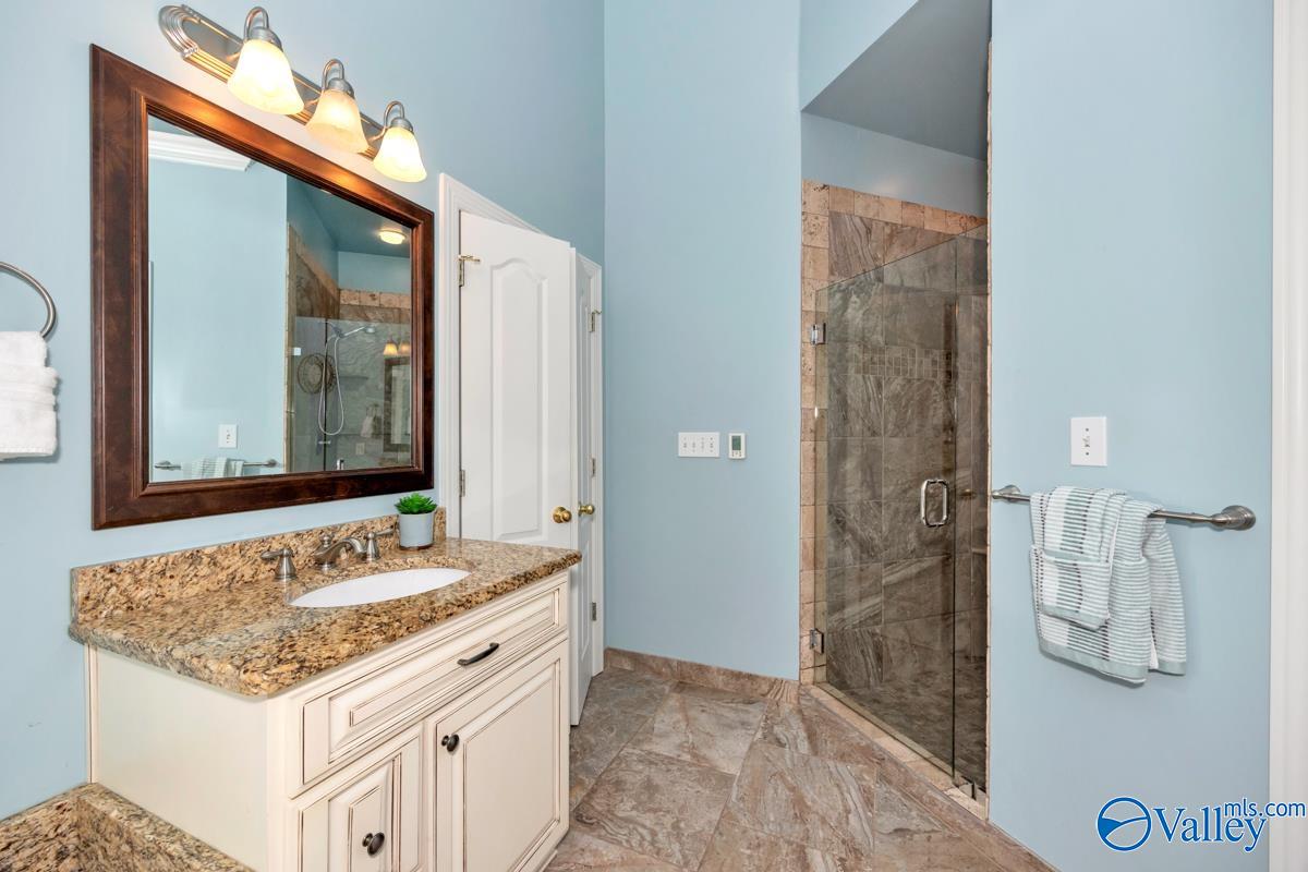 206 Mainsail Way