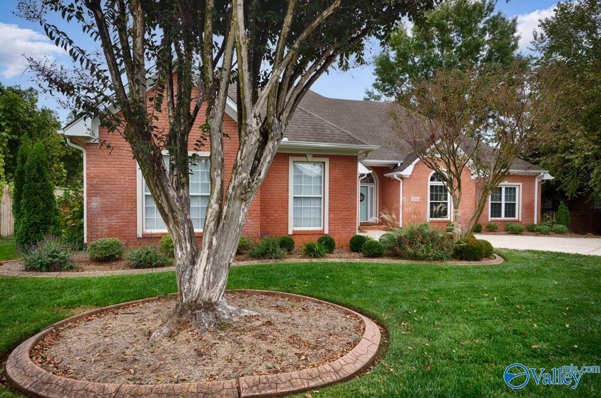 206 Mainsail Way