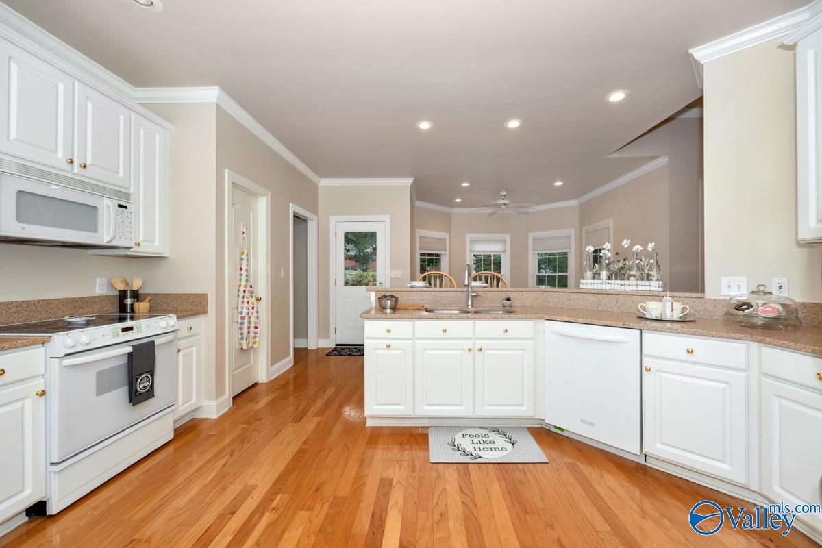206 Mainsail Way