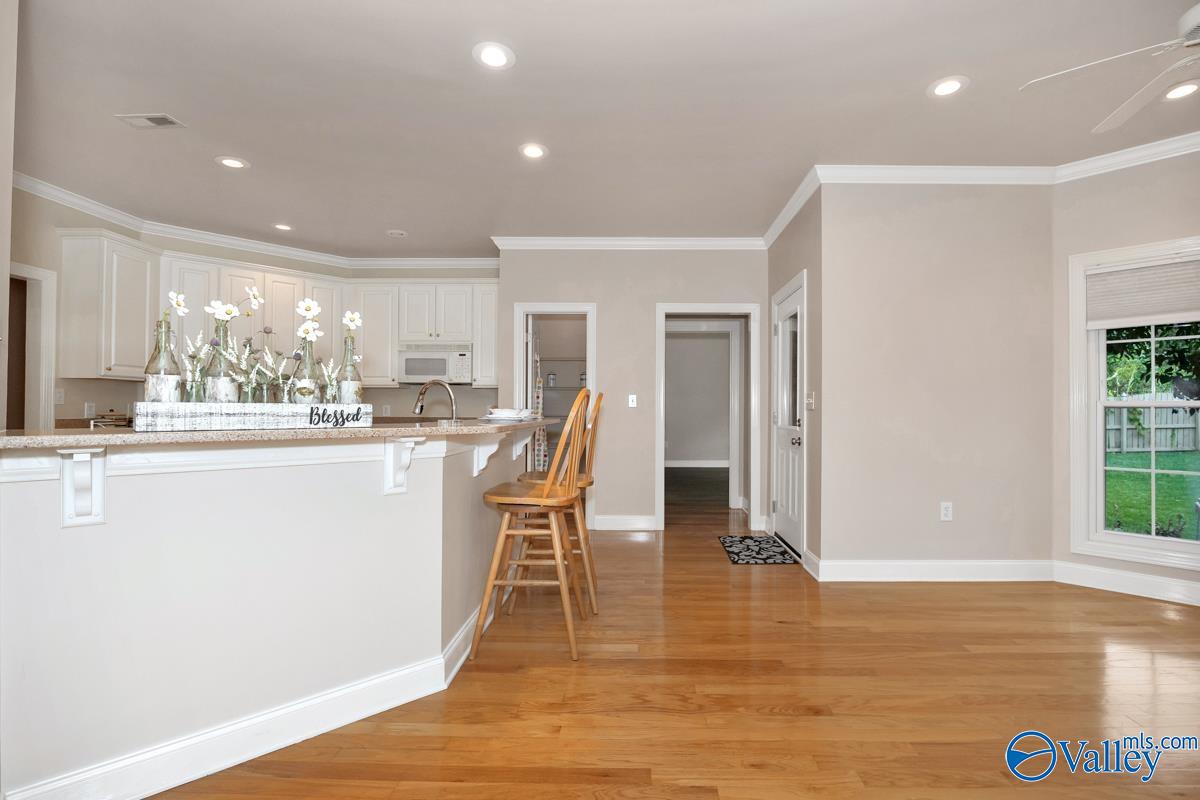 206 Mainsail Way