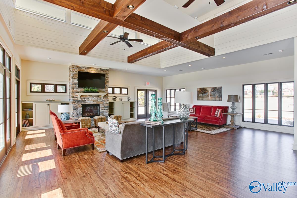 206 Mainsail Way