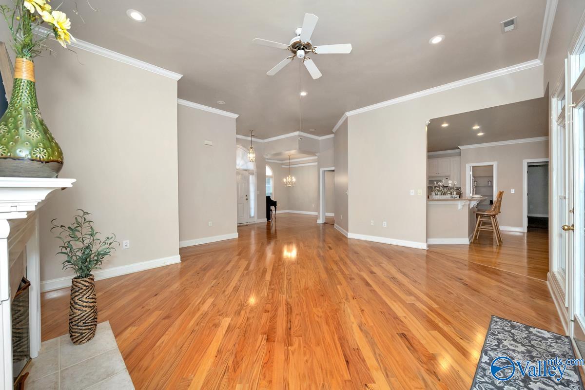 206 Mainsail Way