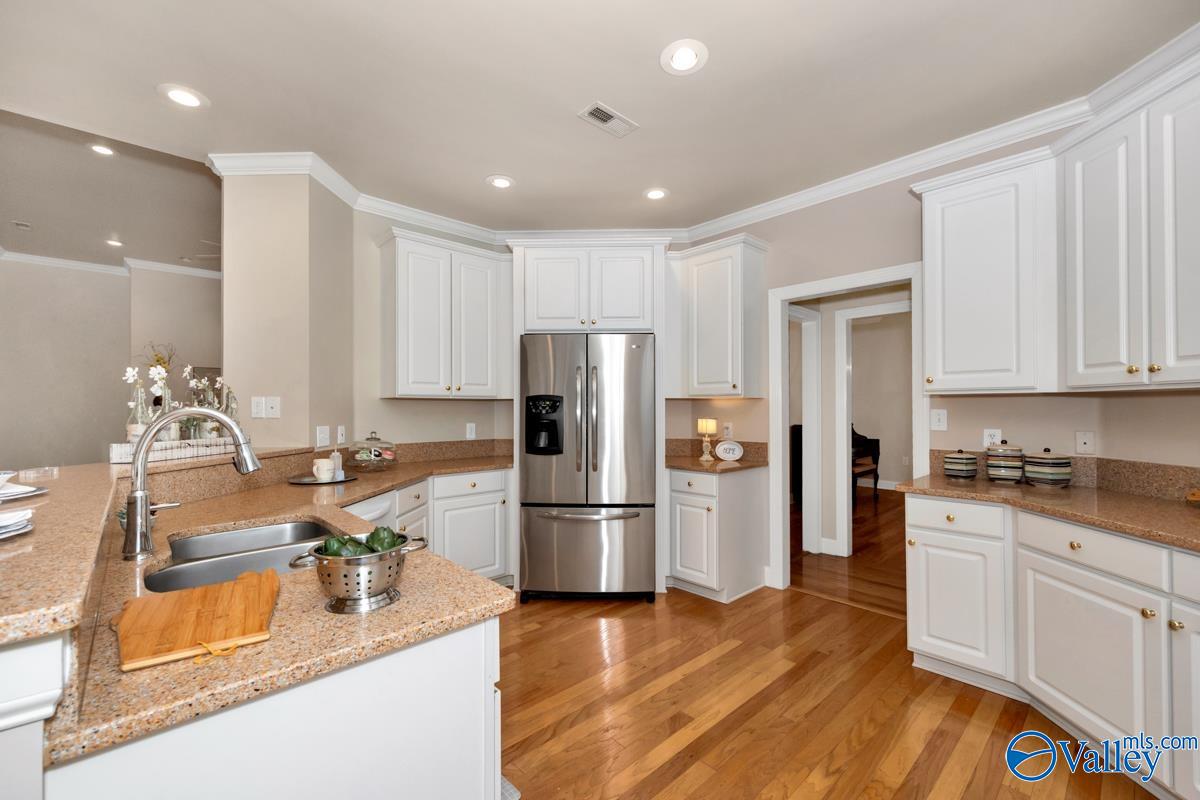 206 Mainsail Way