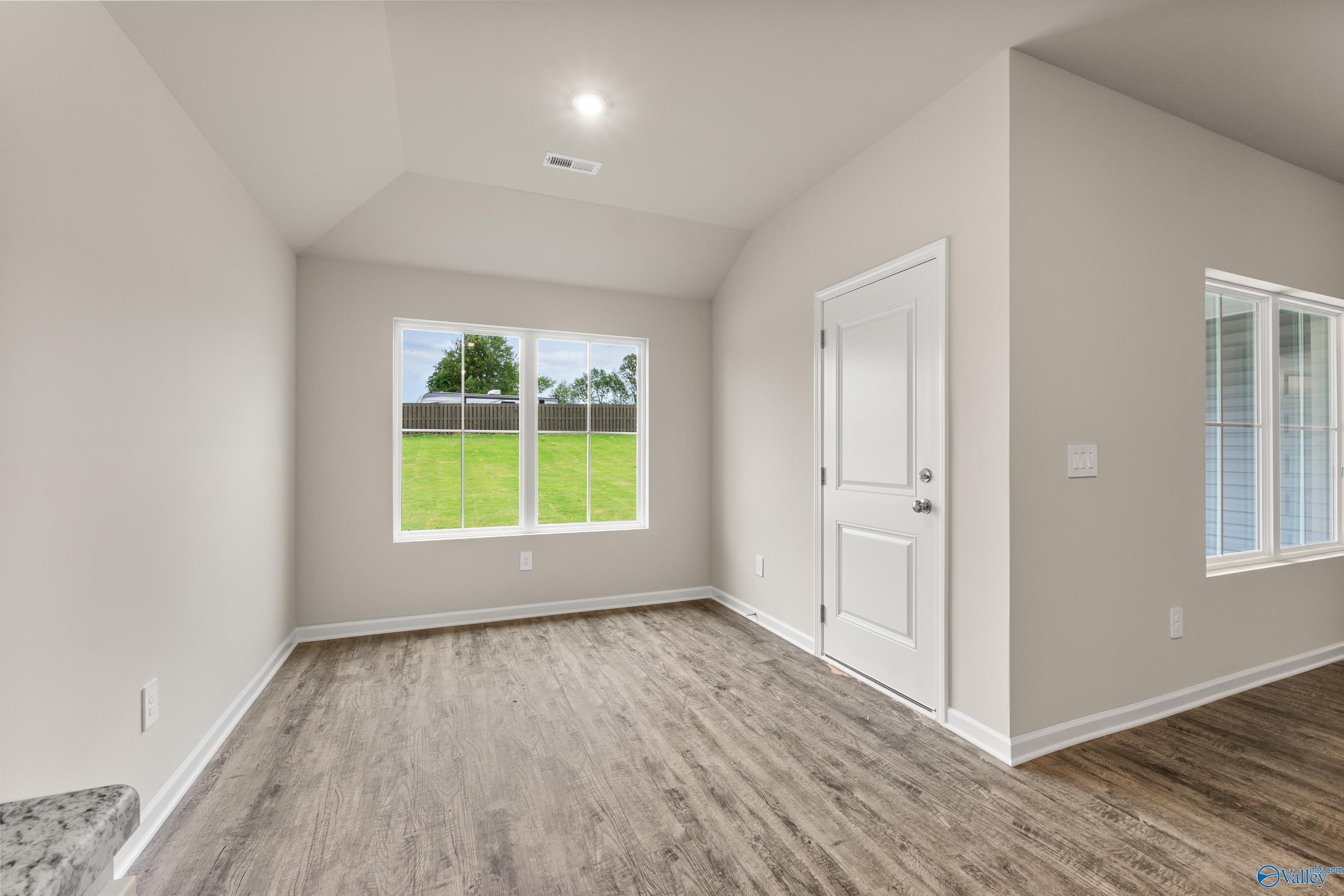 202 Six Pence Court