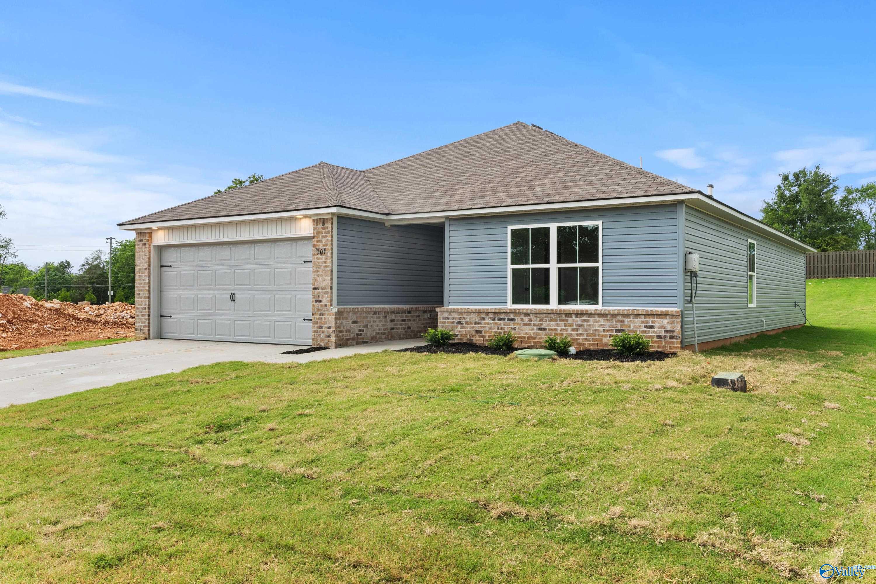 202 Six Pence Court