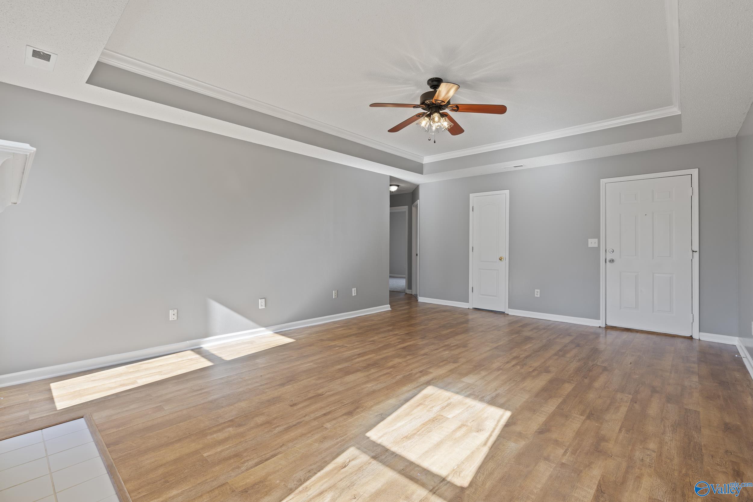 104 Shadow Oak Circle