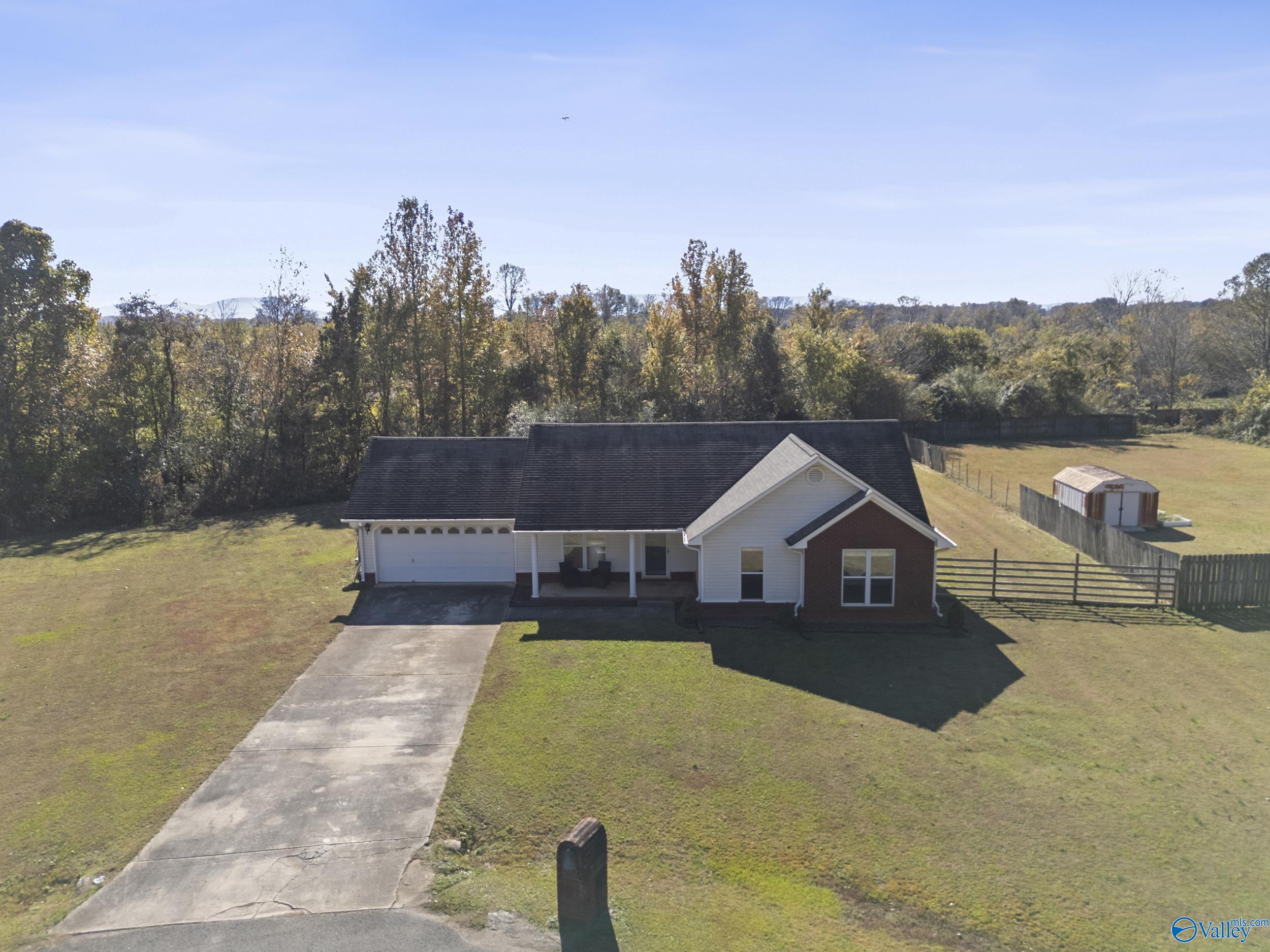 104 Shadow Oak Circle