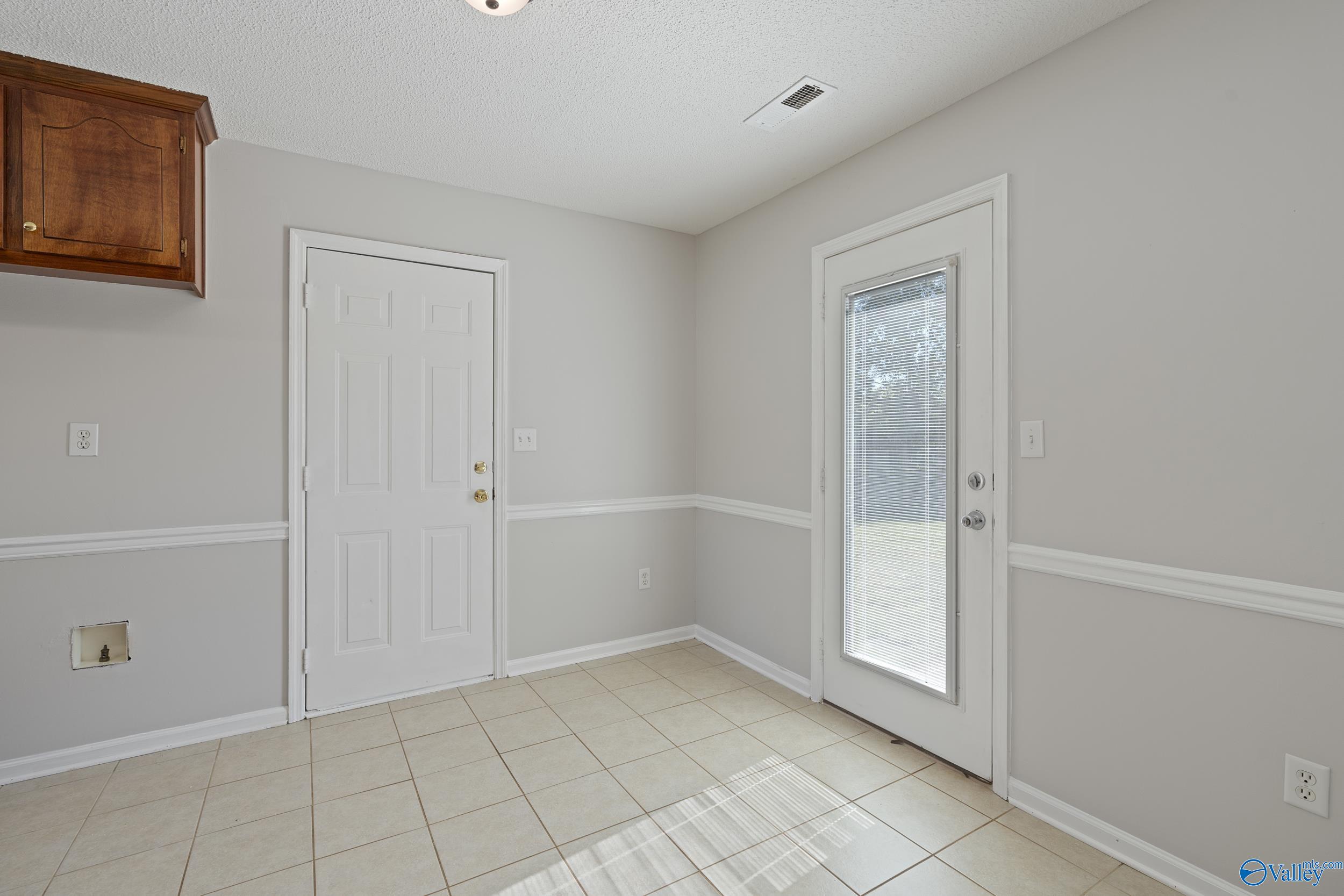 104 Shadow Oak Circle