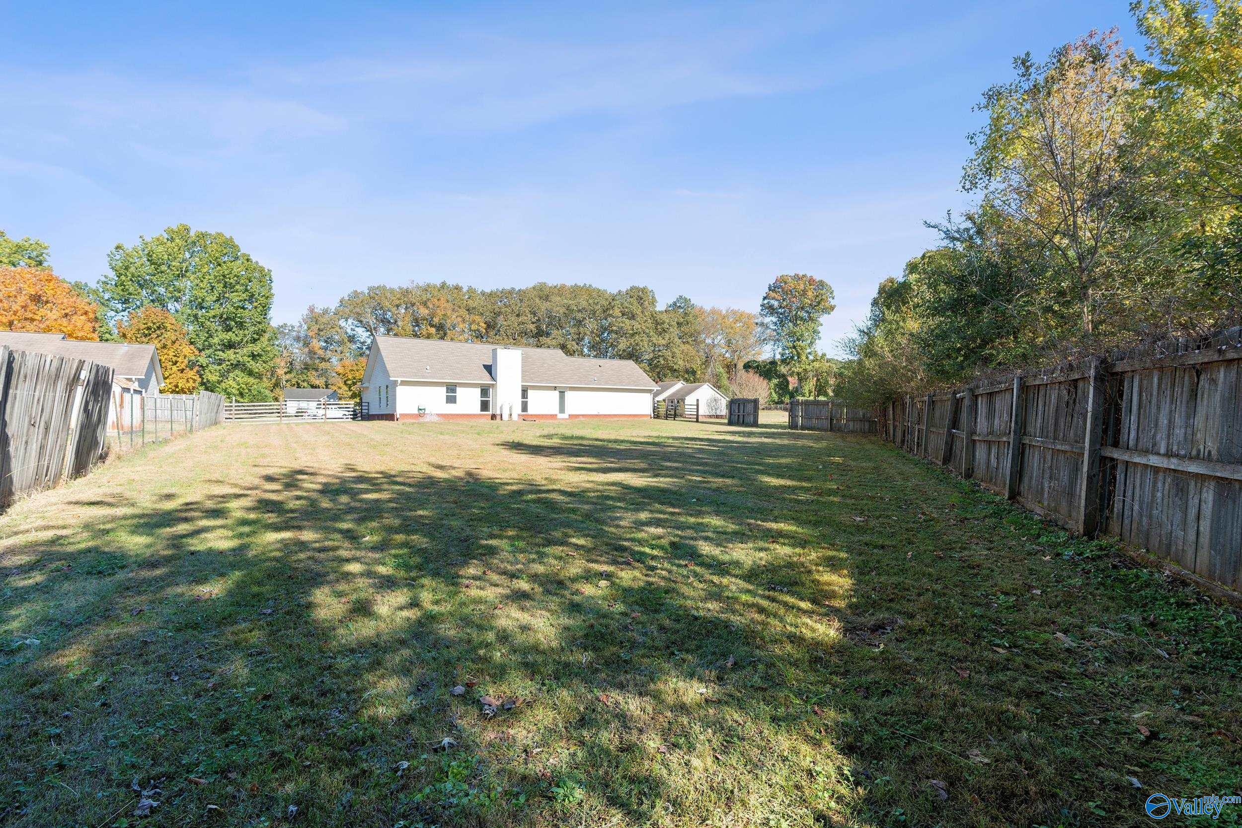 104 Shadow Oak Circle