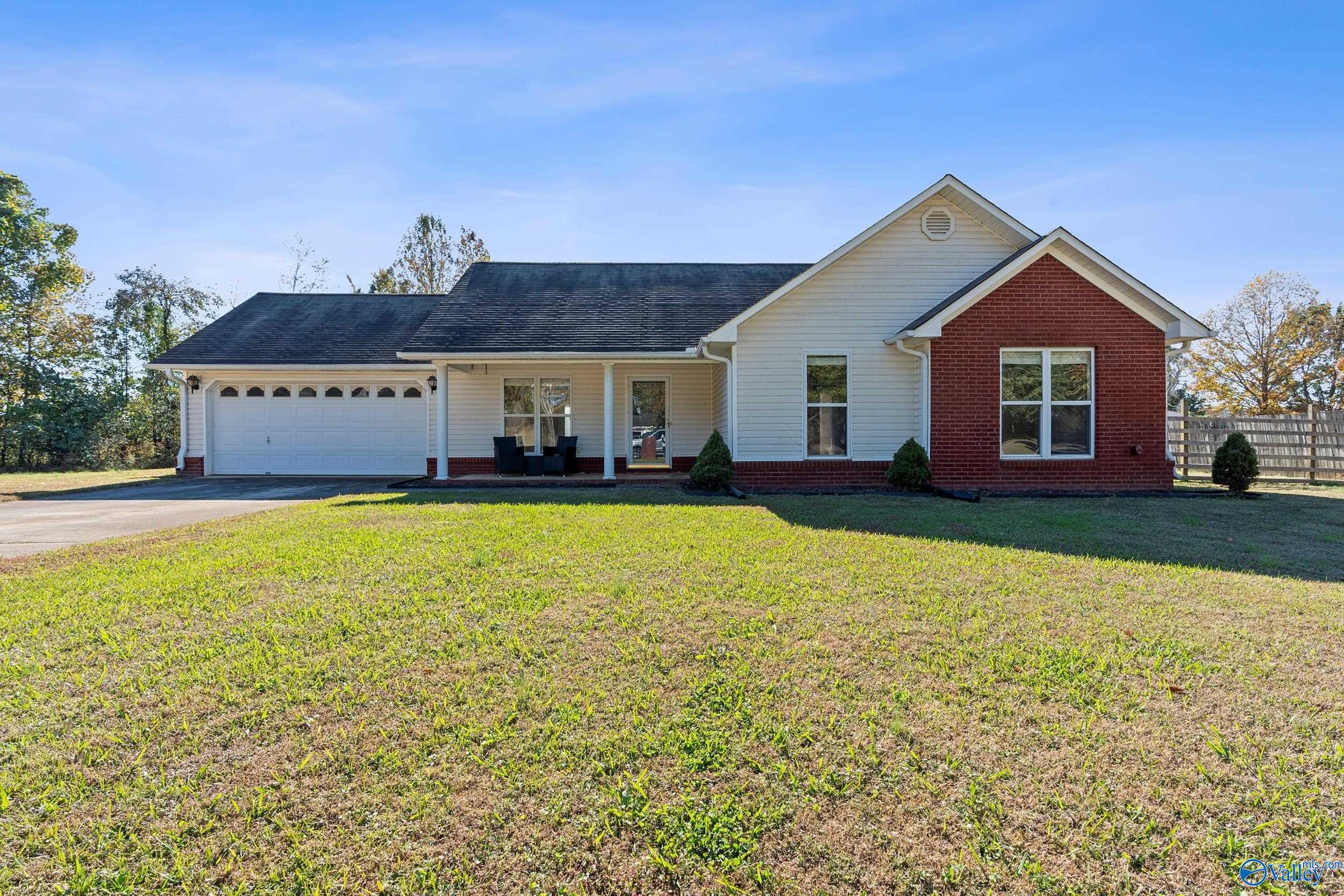 104 Shadow Oak Circle