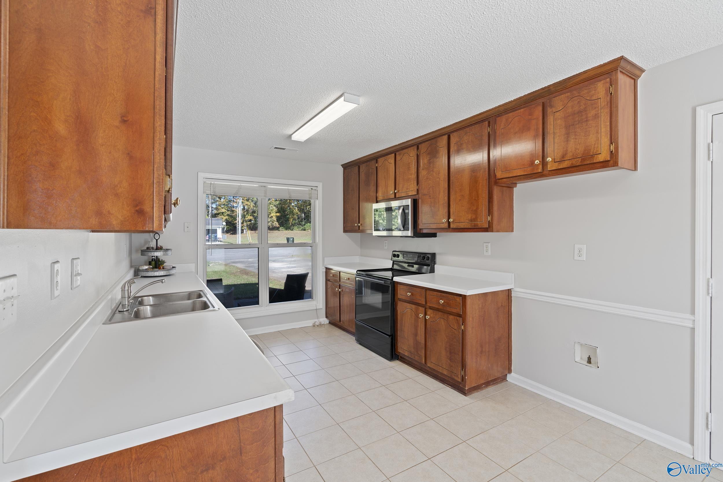 104 Shadow Oak Circle