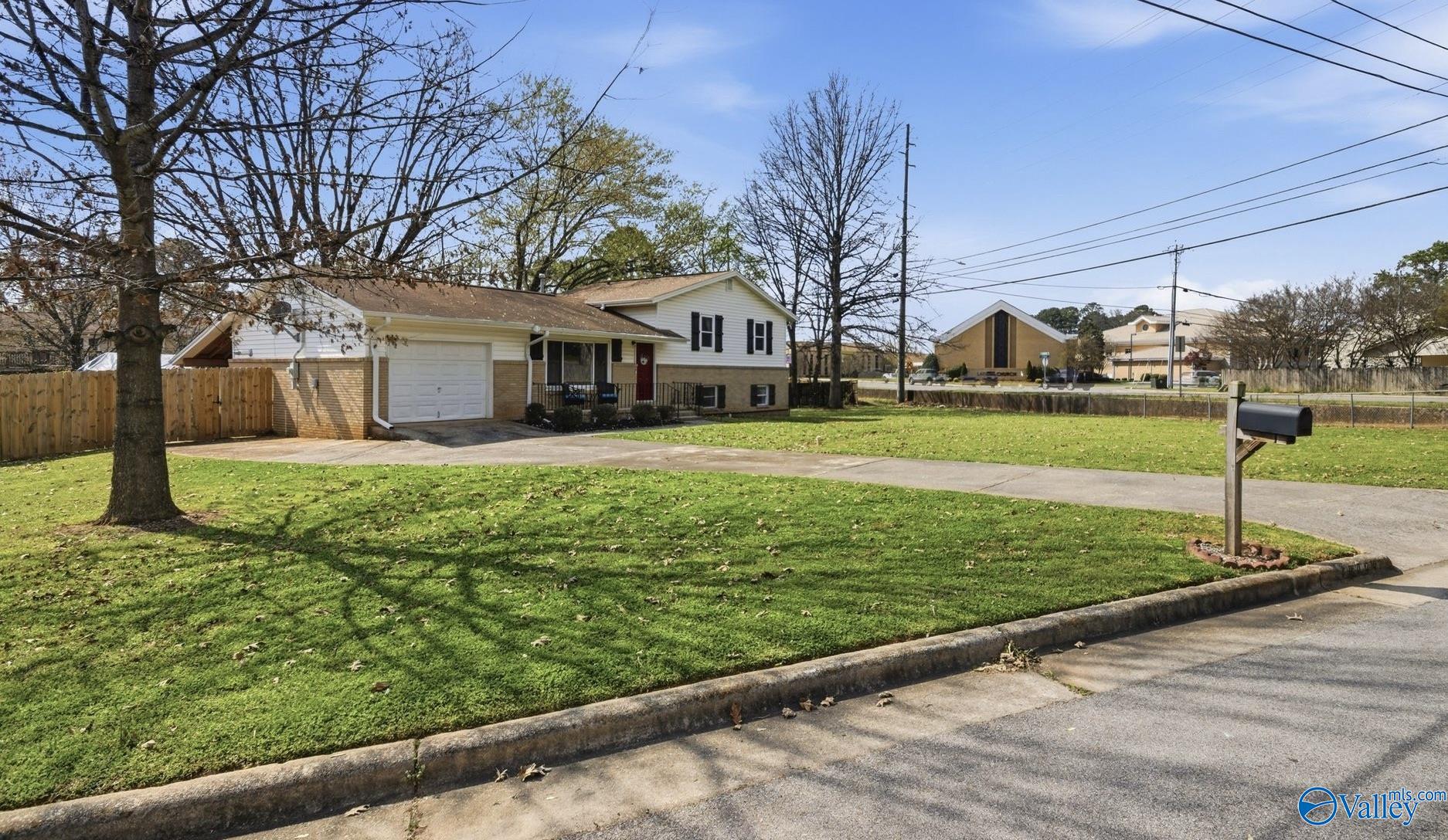 10000 Hogan Drive SE