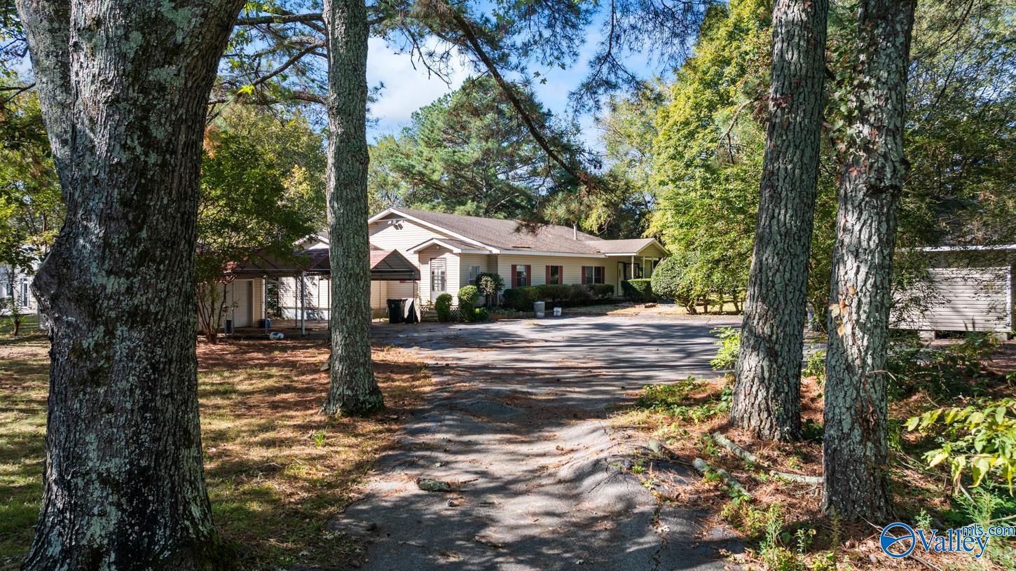 720 Capshaw Road NW