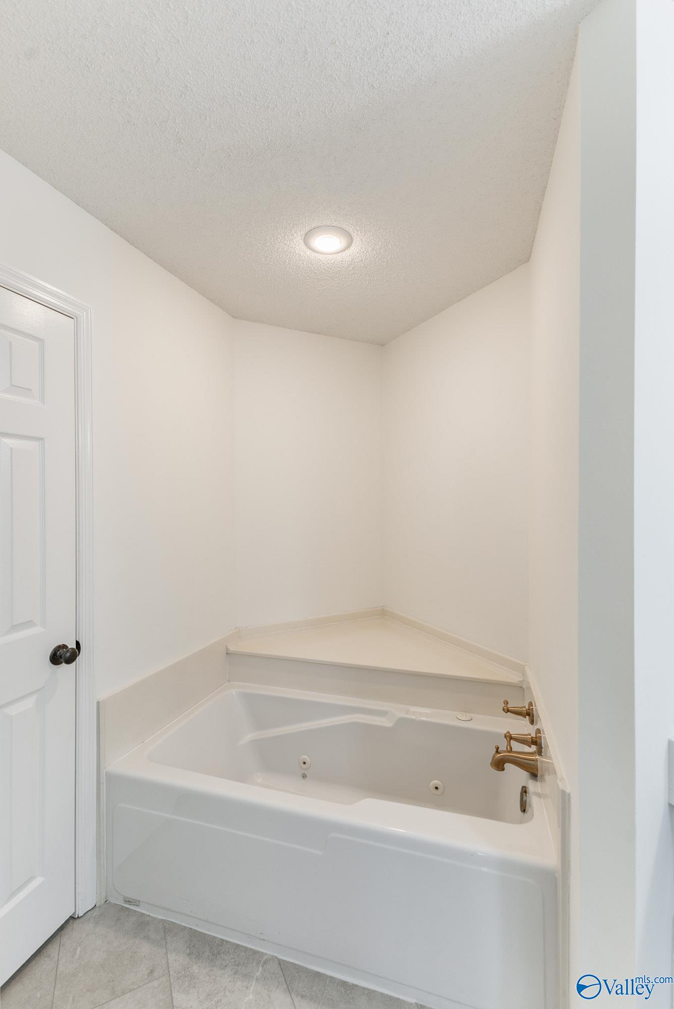 2602 Carlsbad Drive