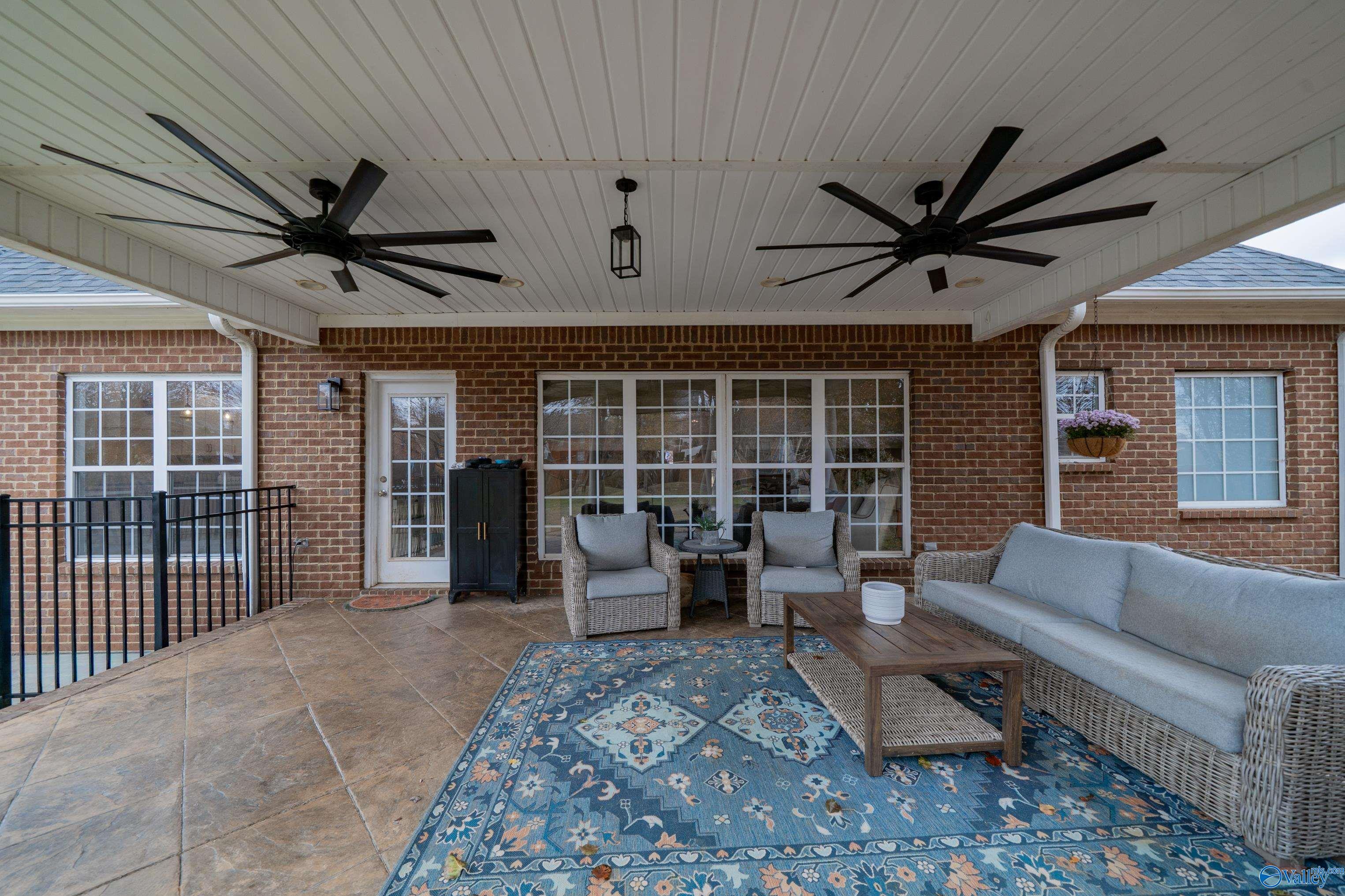 304 Broadway Lane