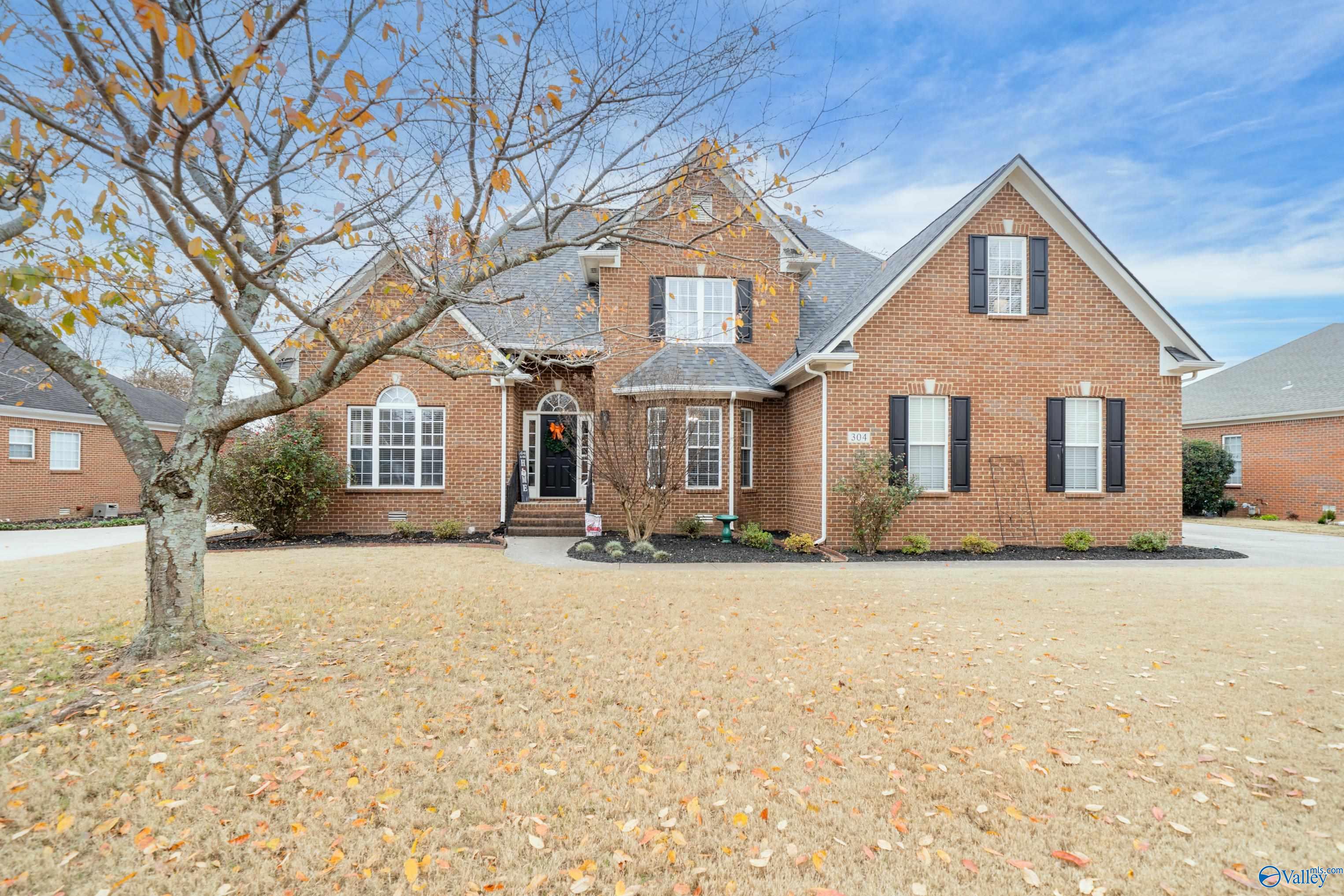 304 Broadway Lane