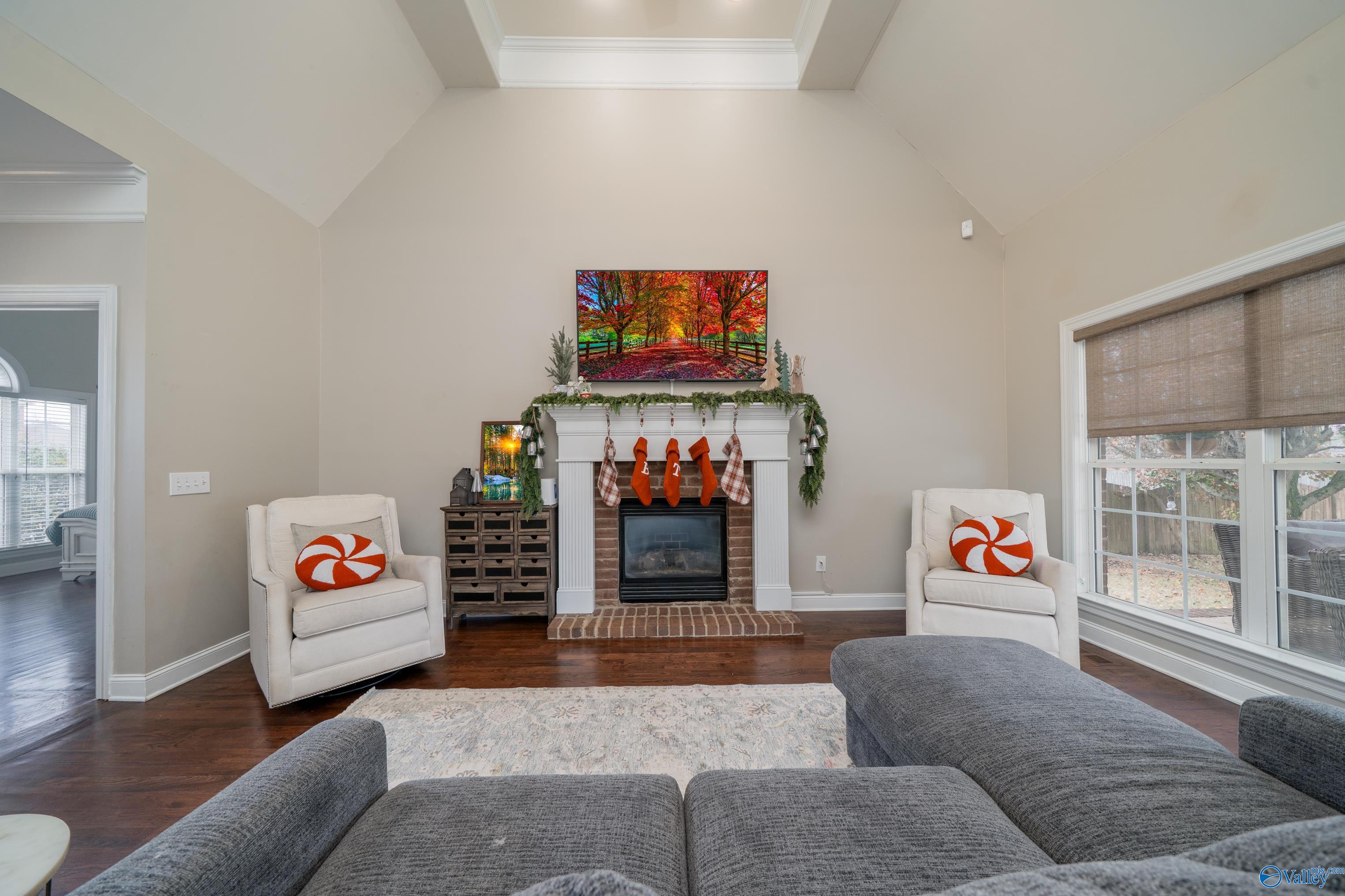 304 Broadway Lane