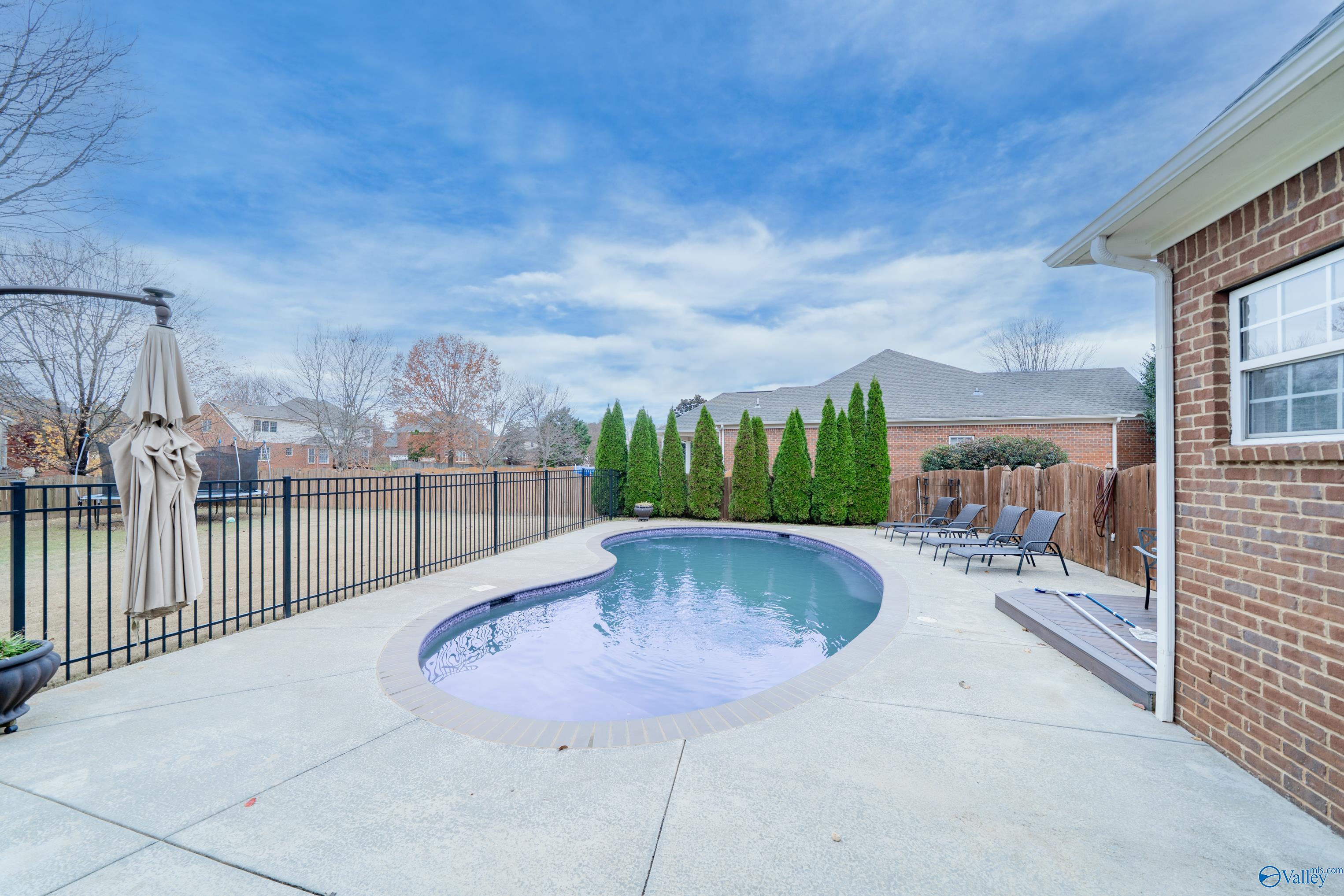 304 Broadway Lane