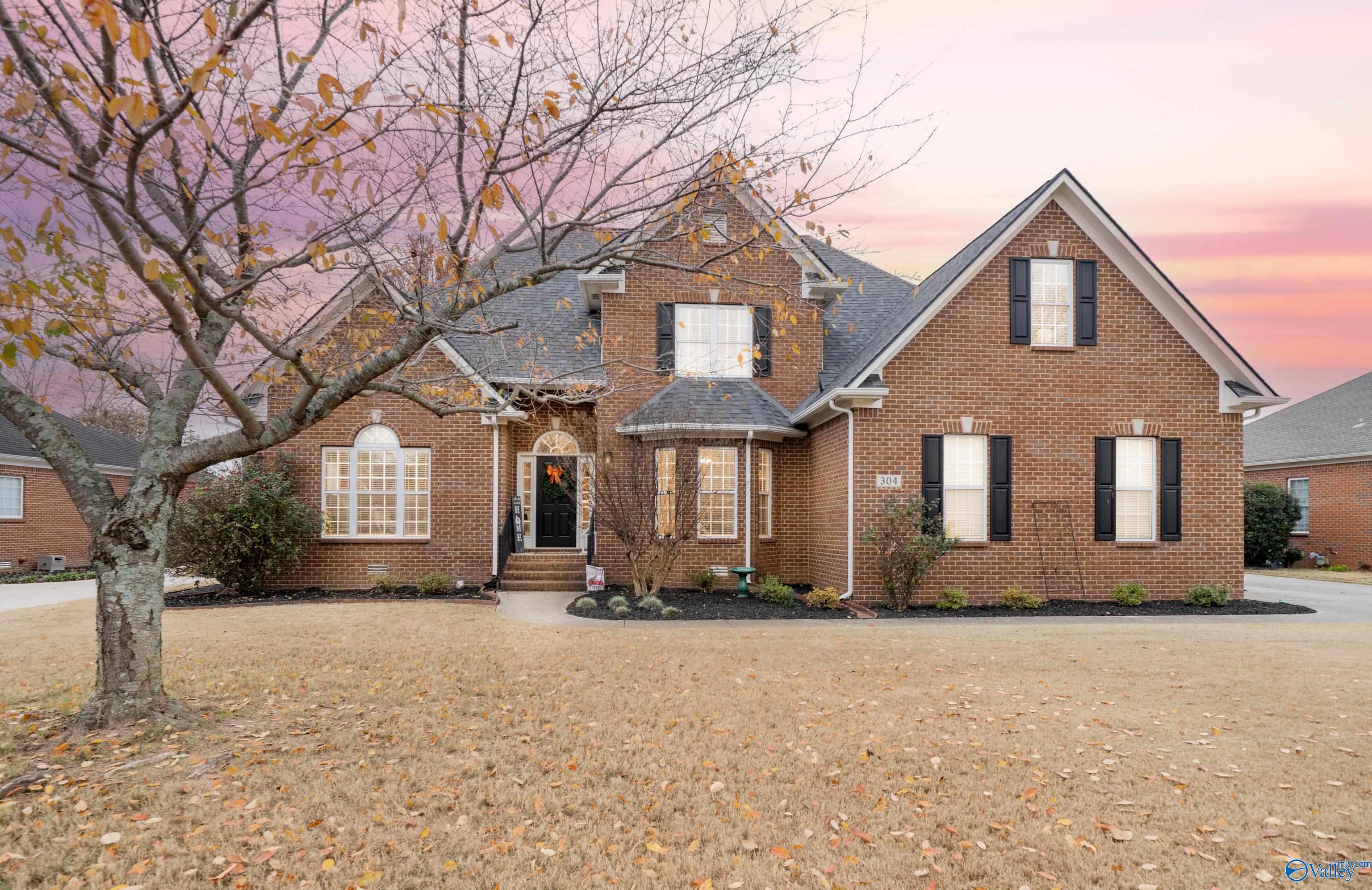 304 Broadway Lane