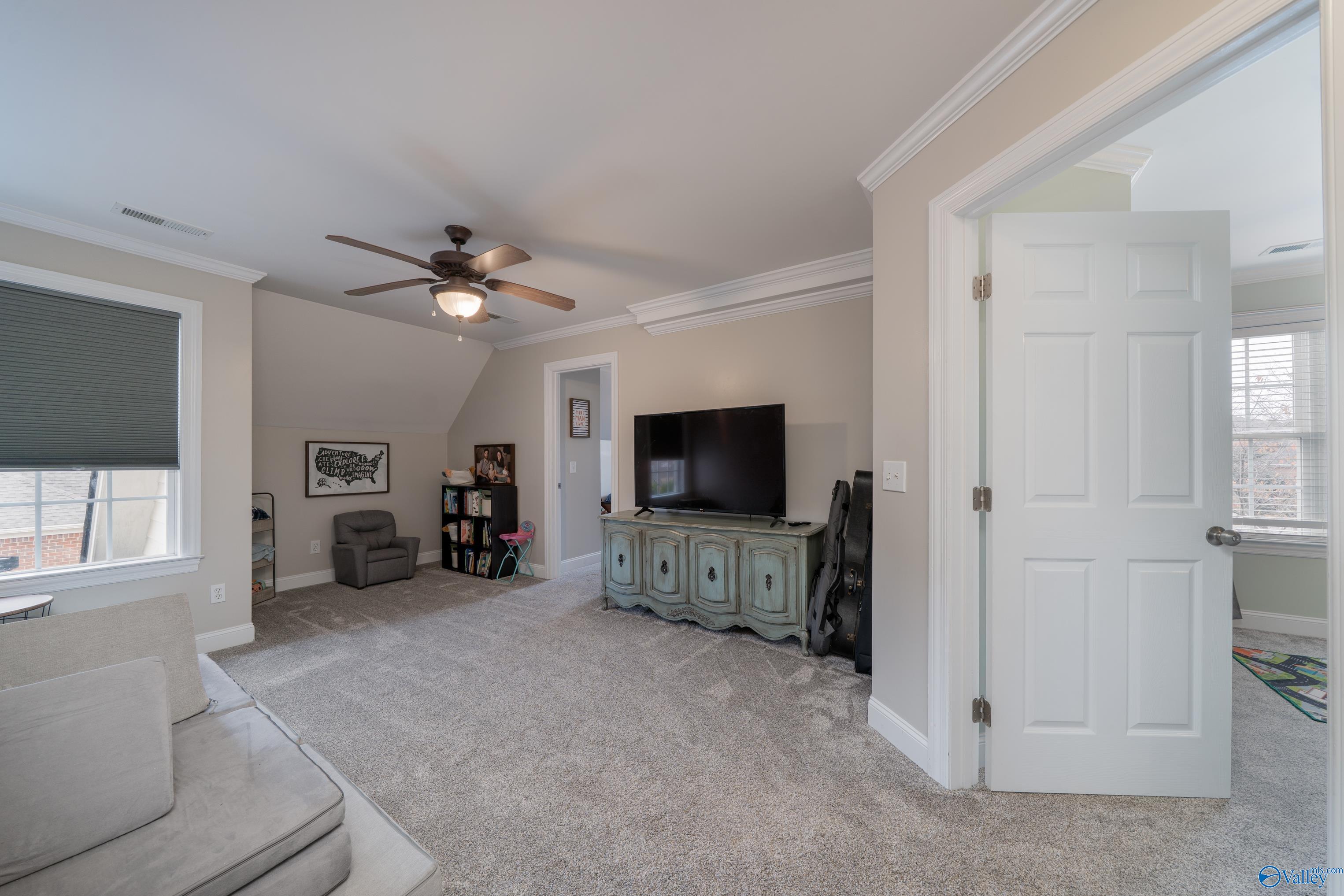 304 Broadway Lane