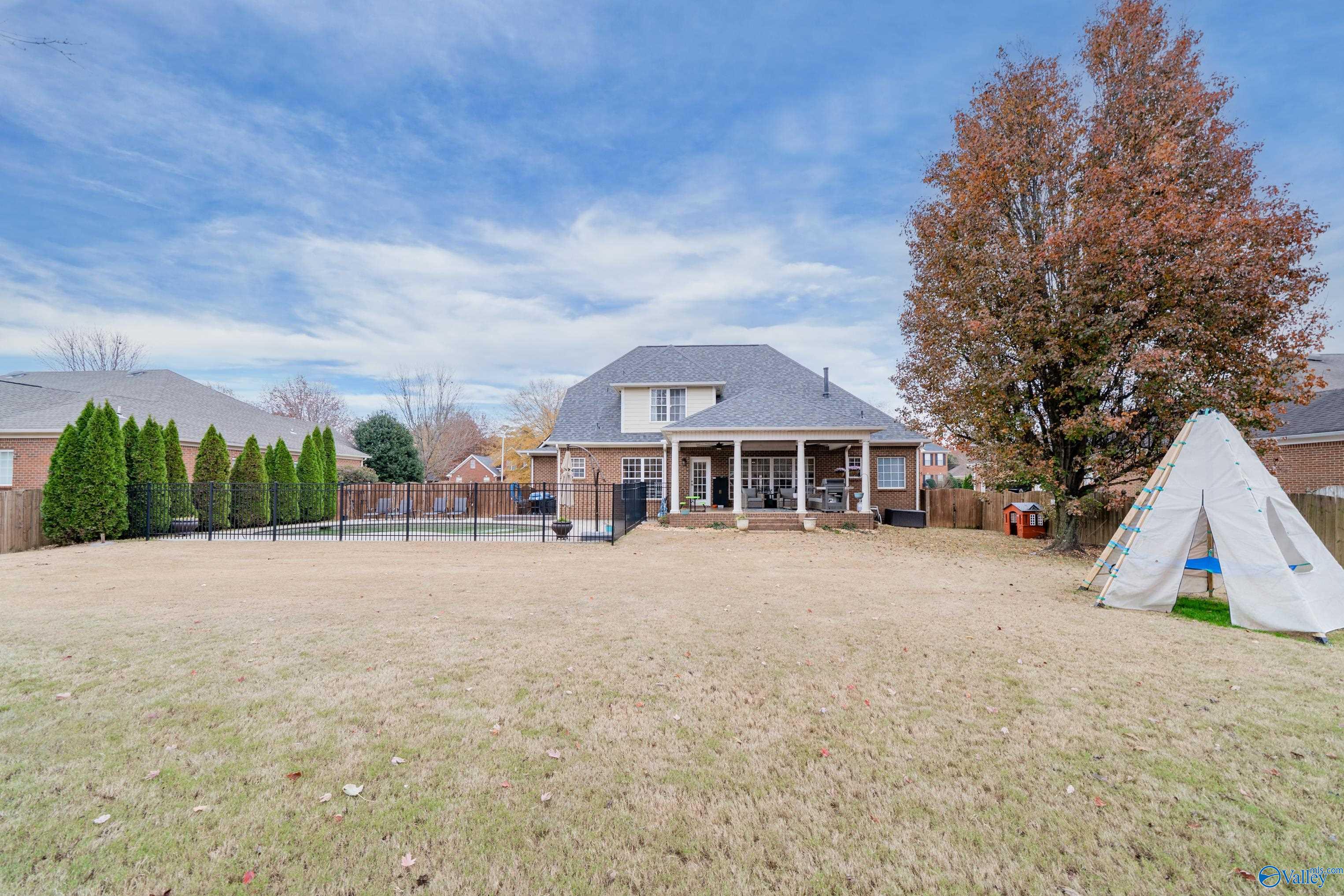 304 Broadway Lane