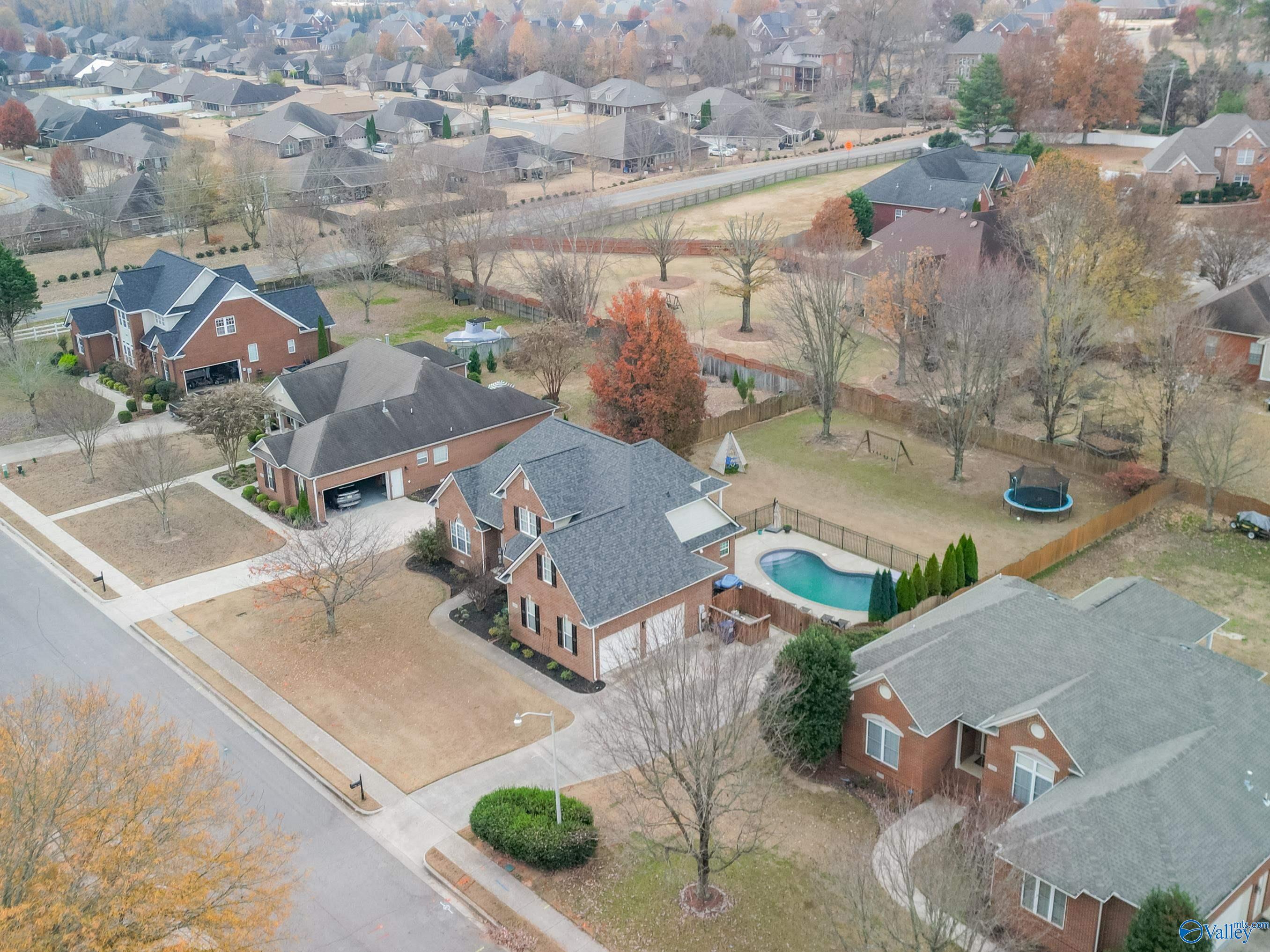 304 Broadway Lane
