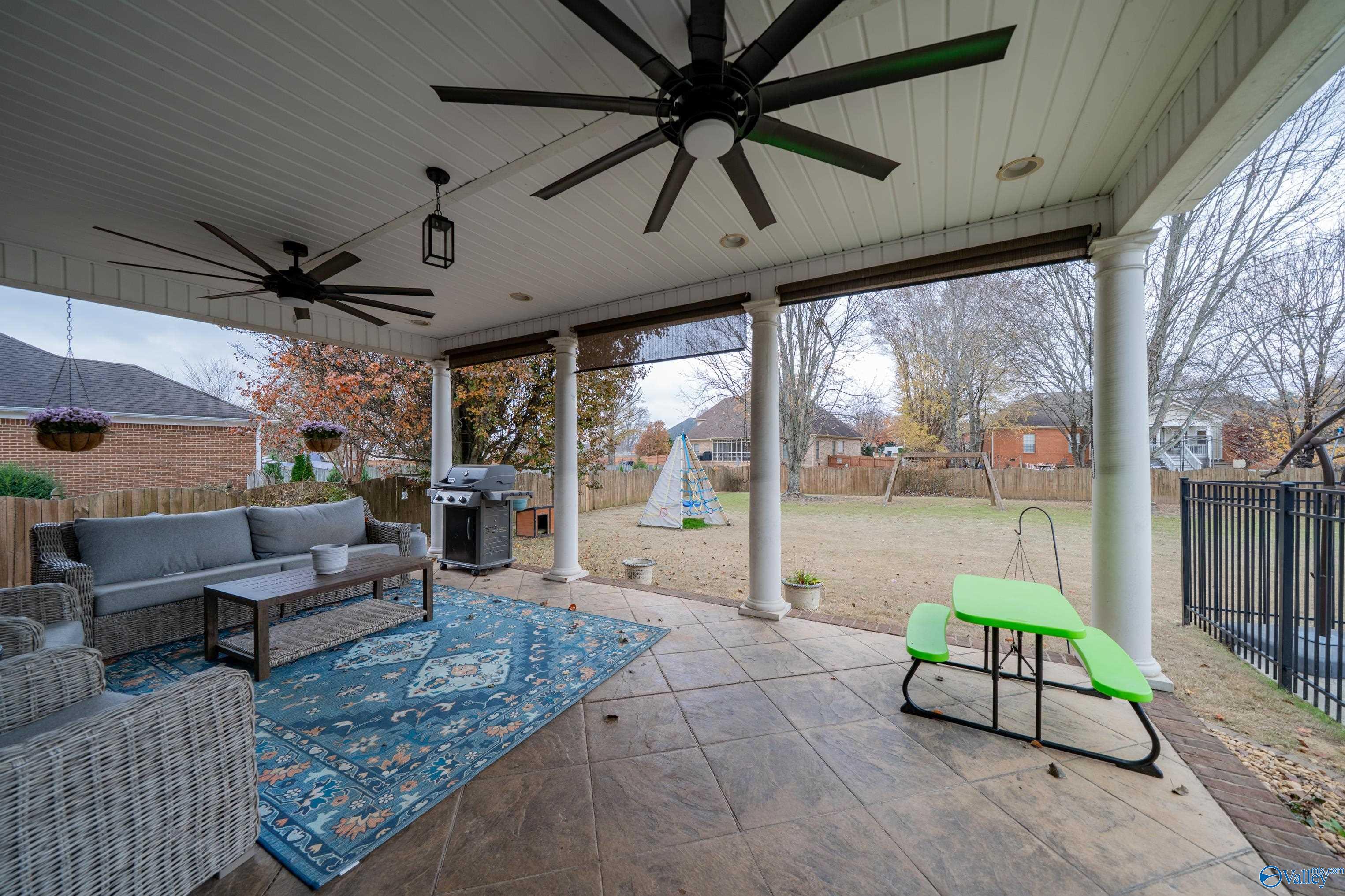 304 Broadway Lane
