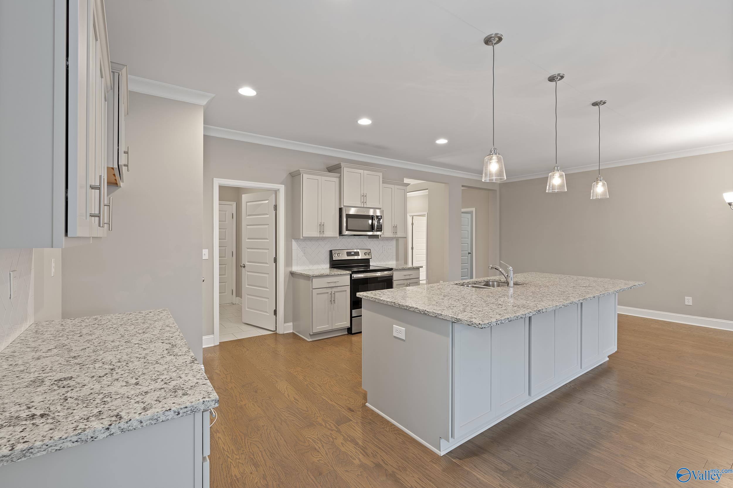 122 Summer Pointe Lane