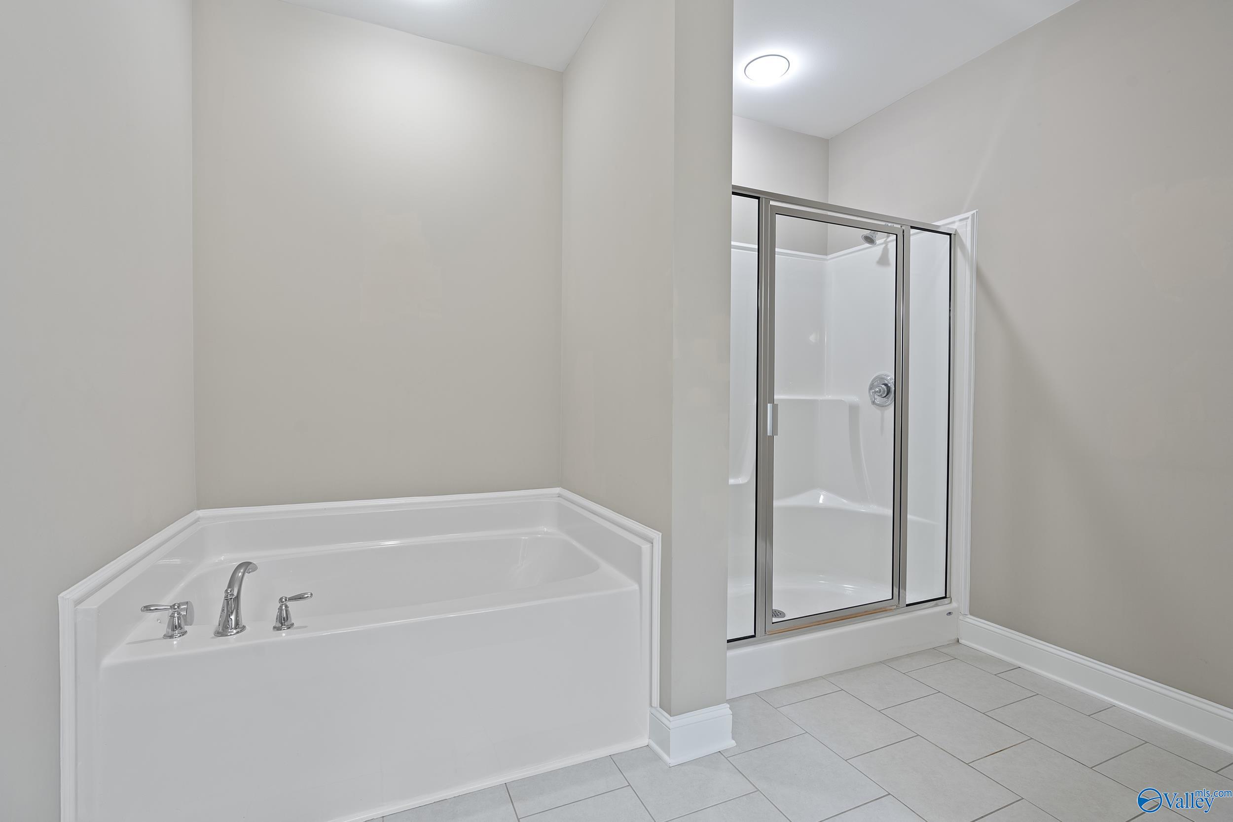122 Summer Pointe Lane