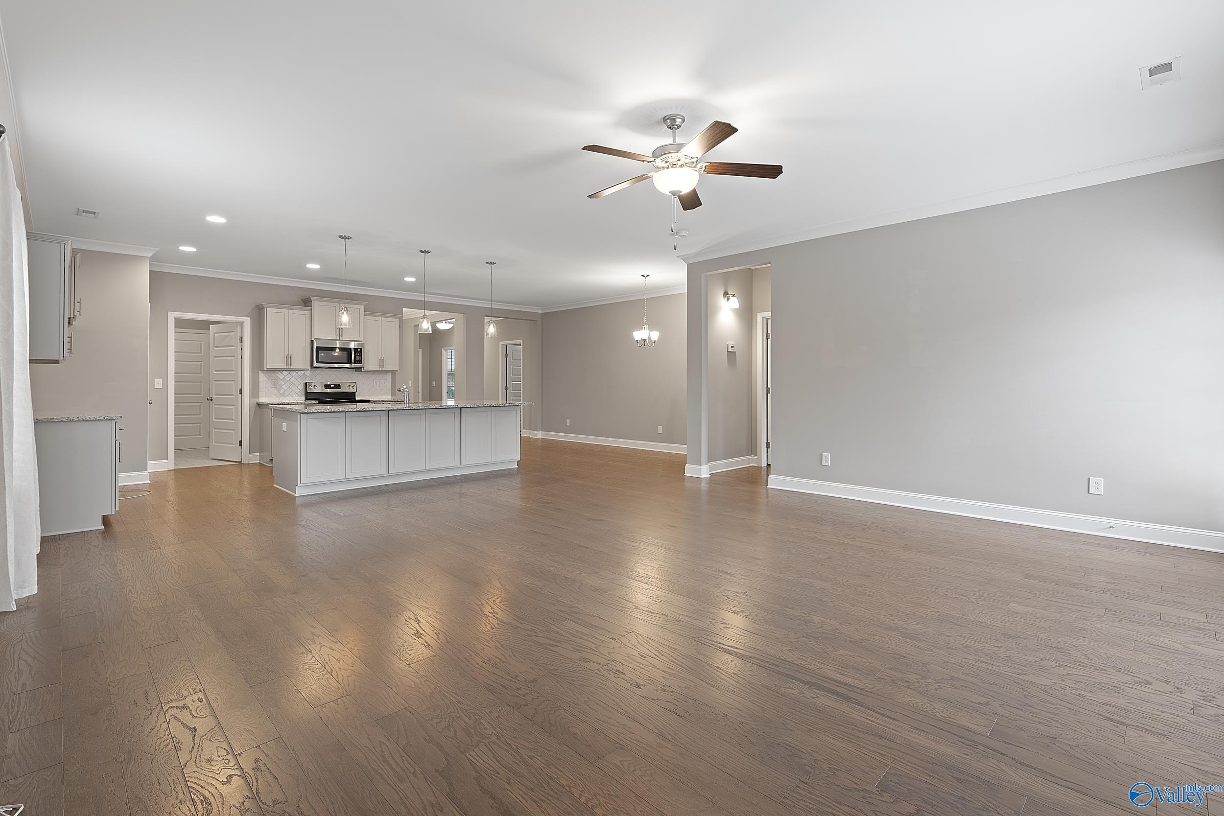 122 Summer Pointe Lane