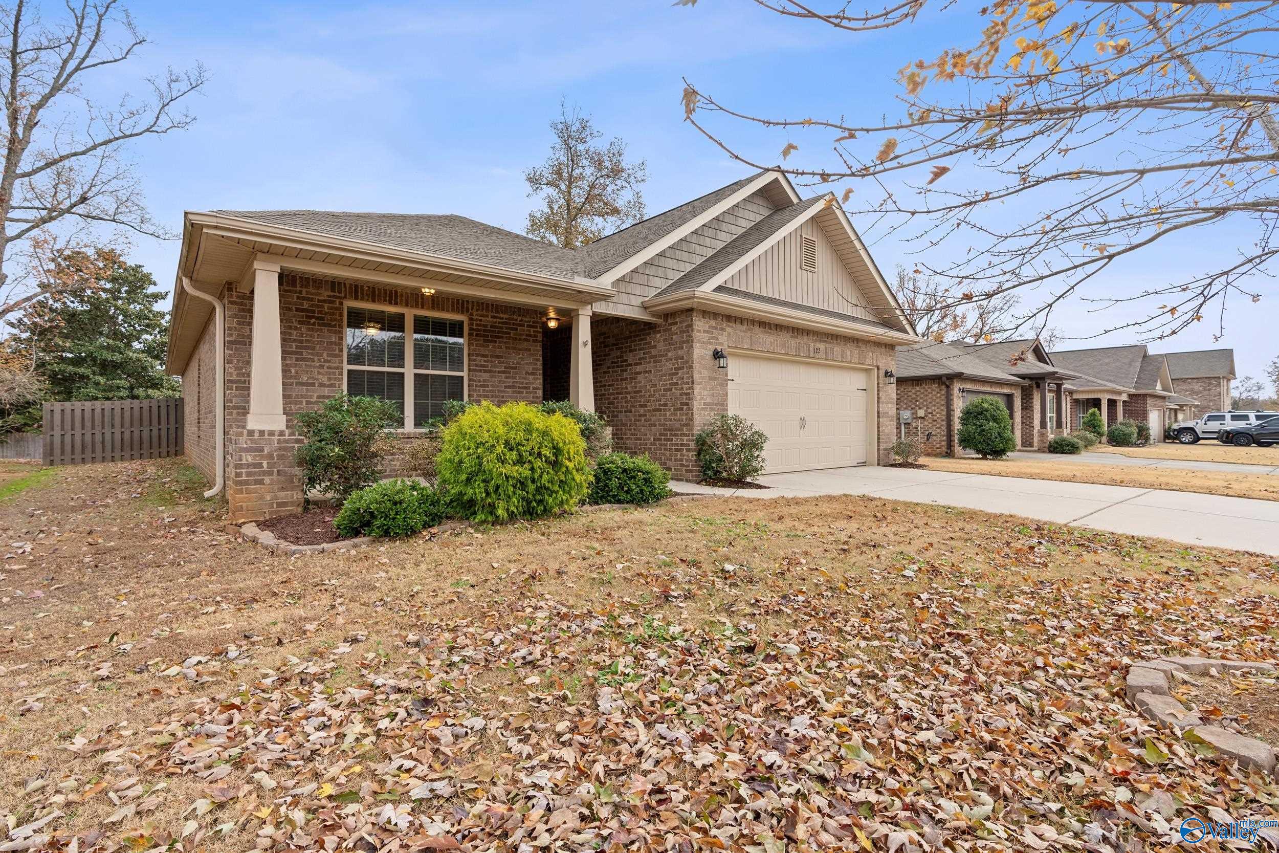 122 Summer Pointe Lane